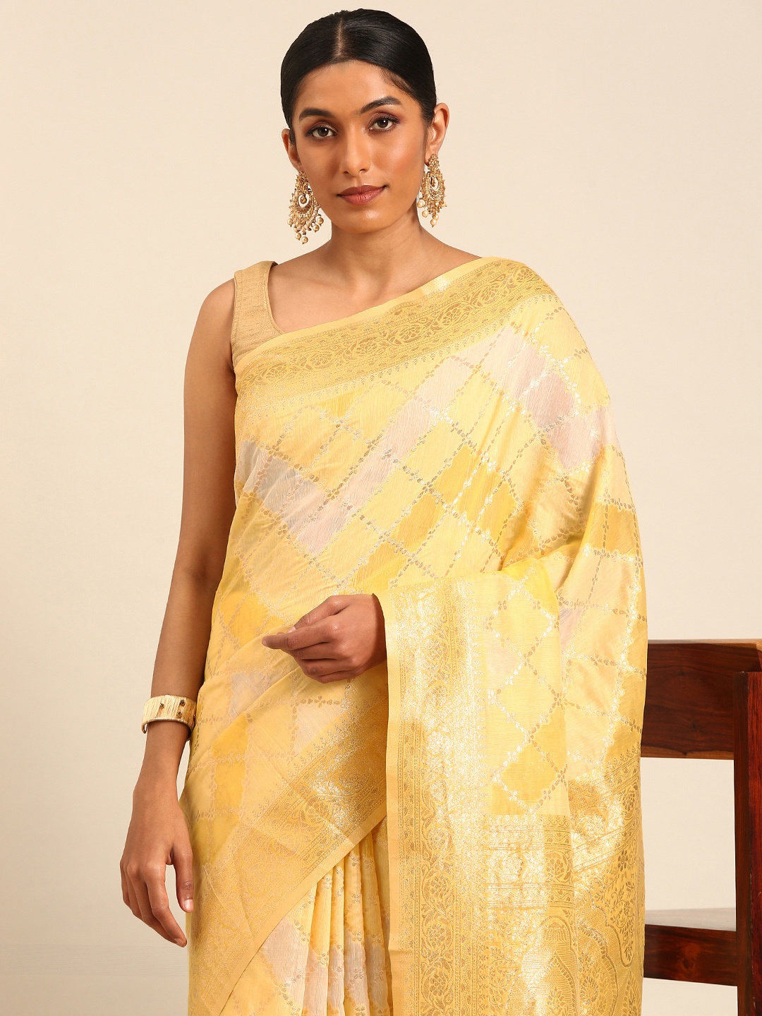 

MOHEY Woven Design Zari Art Silk Saree, Yellow