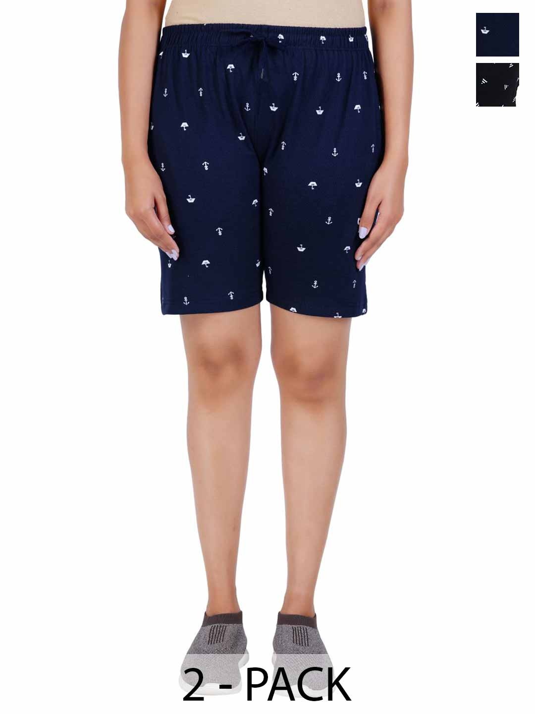 

GUIDE Women Printed Shorts, Black