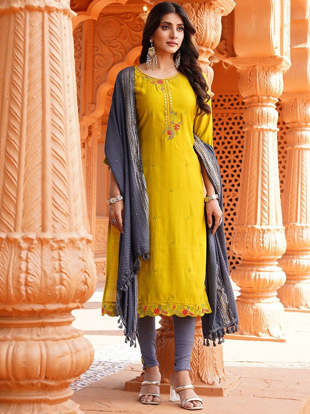 

KODILA ENTERPRISE Floral Embroidered Mirror Work Kurta With Trousers & Dupatta, Yellow