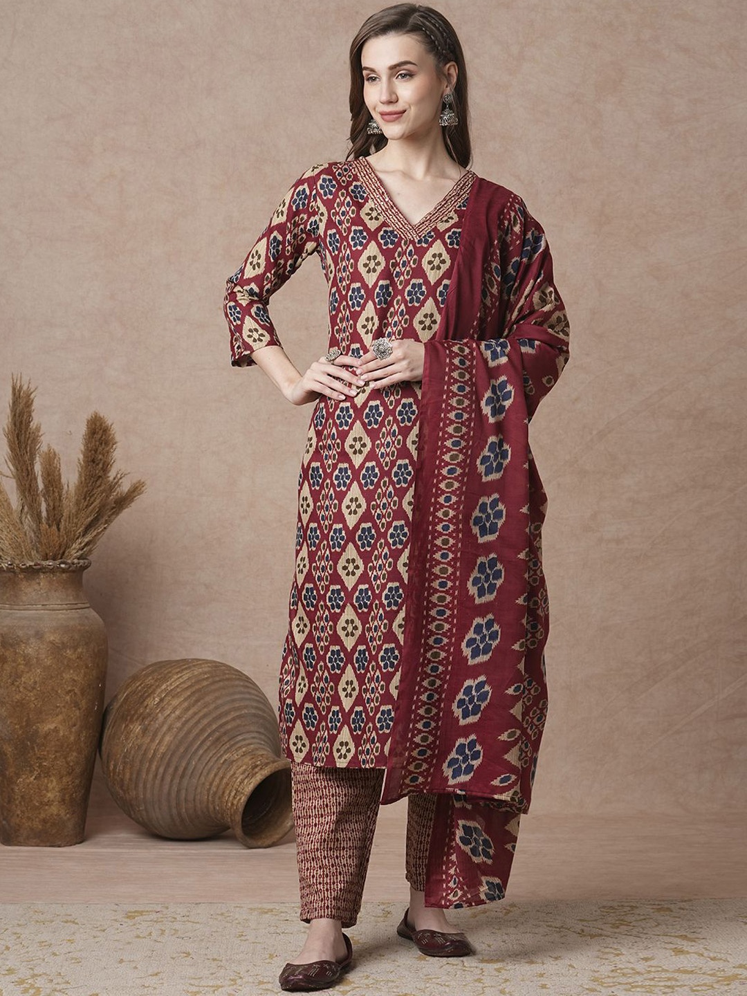 

FASHOR Women Ethnic Motifs Printed Regular Sequinned Pure Cotton Kurta with Trousers & With Dupatta, Maroon