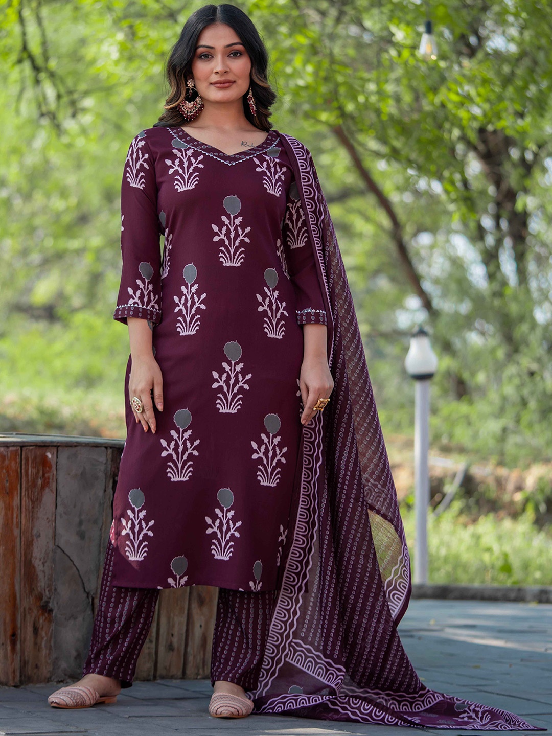 

Krimmple Floral Printed Gotta Patti Straight Kurta with Trousers & Dupatta, Purple