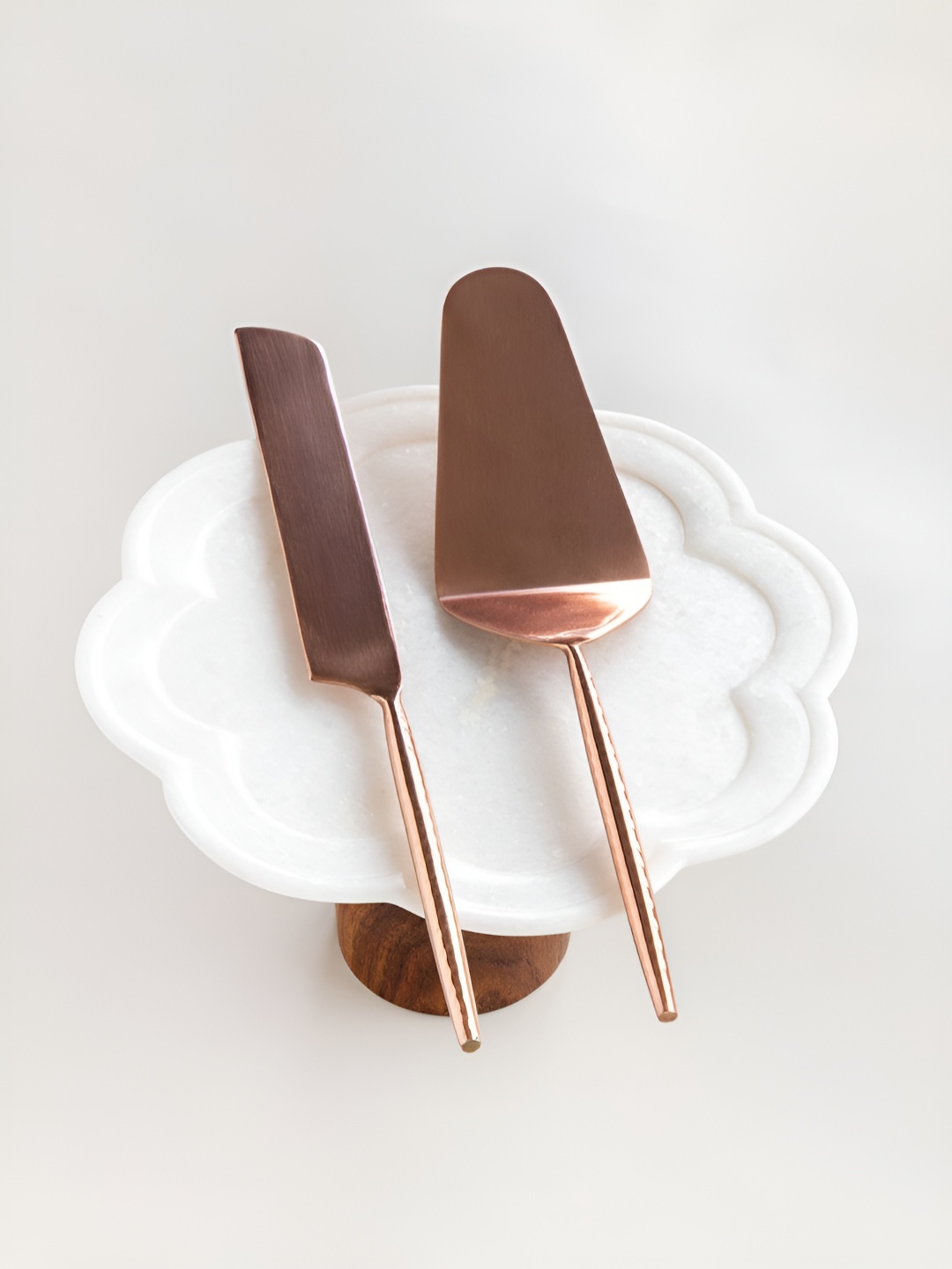 

Eyaas Copper-Toned 2 Pieces Stainless Steel Cake Cutting Knife & Cake Server