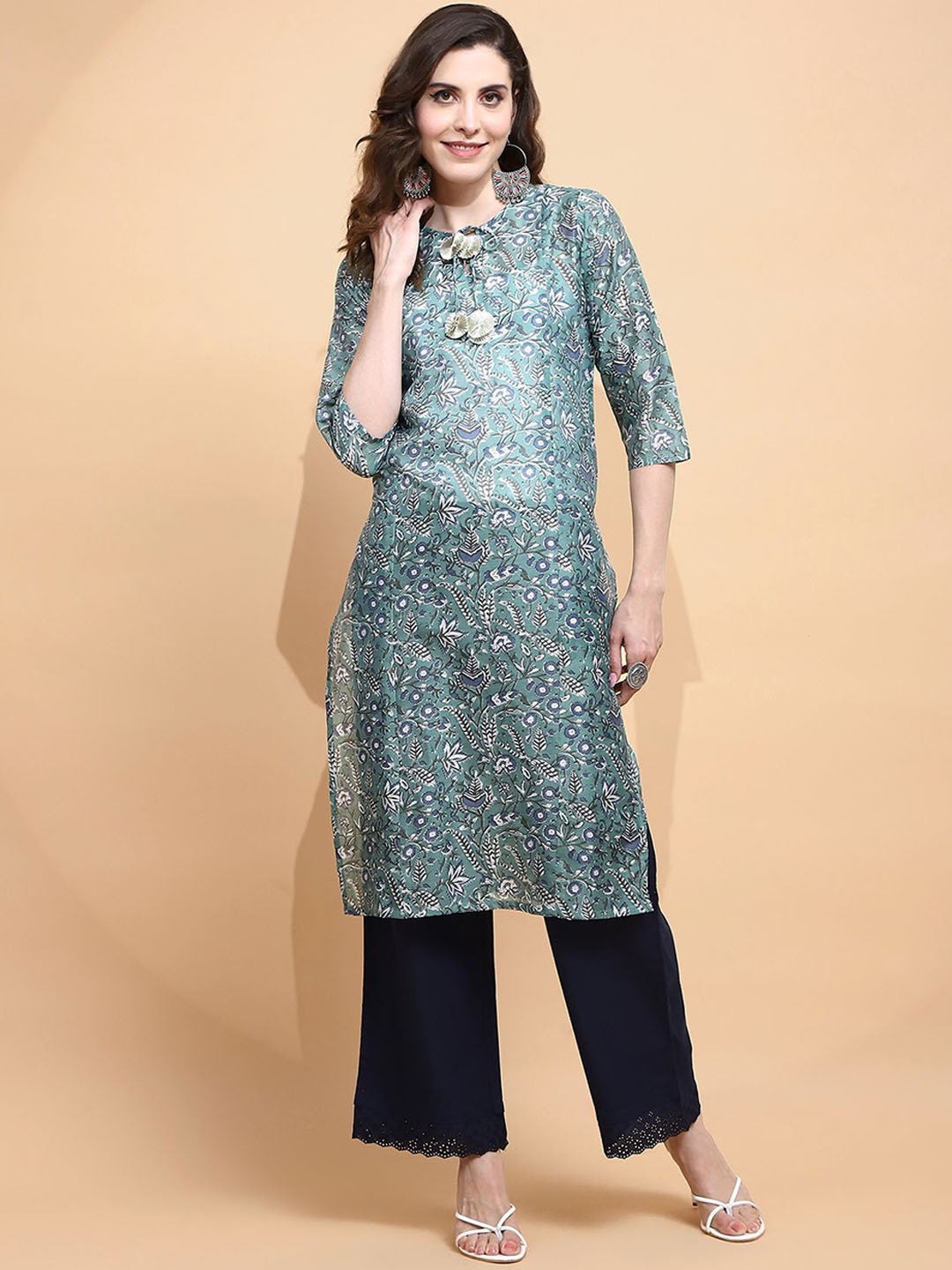 

Me&I Floral Printed Tie-Up Neck Gotta Patti Straight Kurta, Green