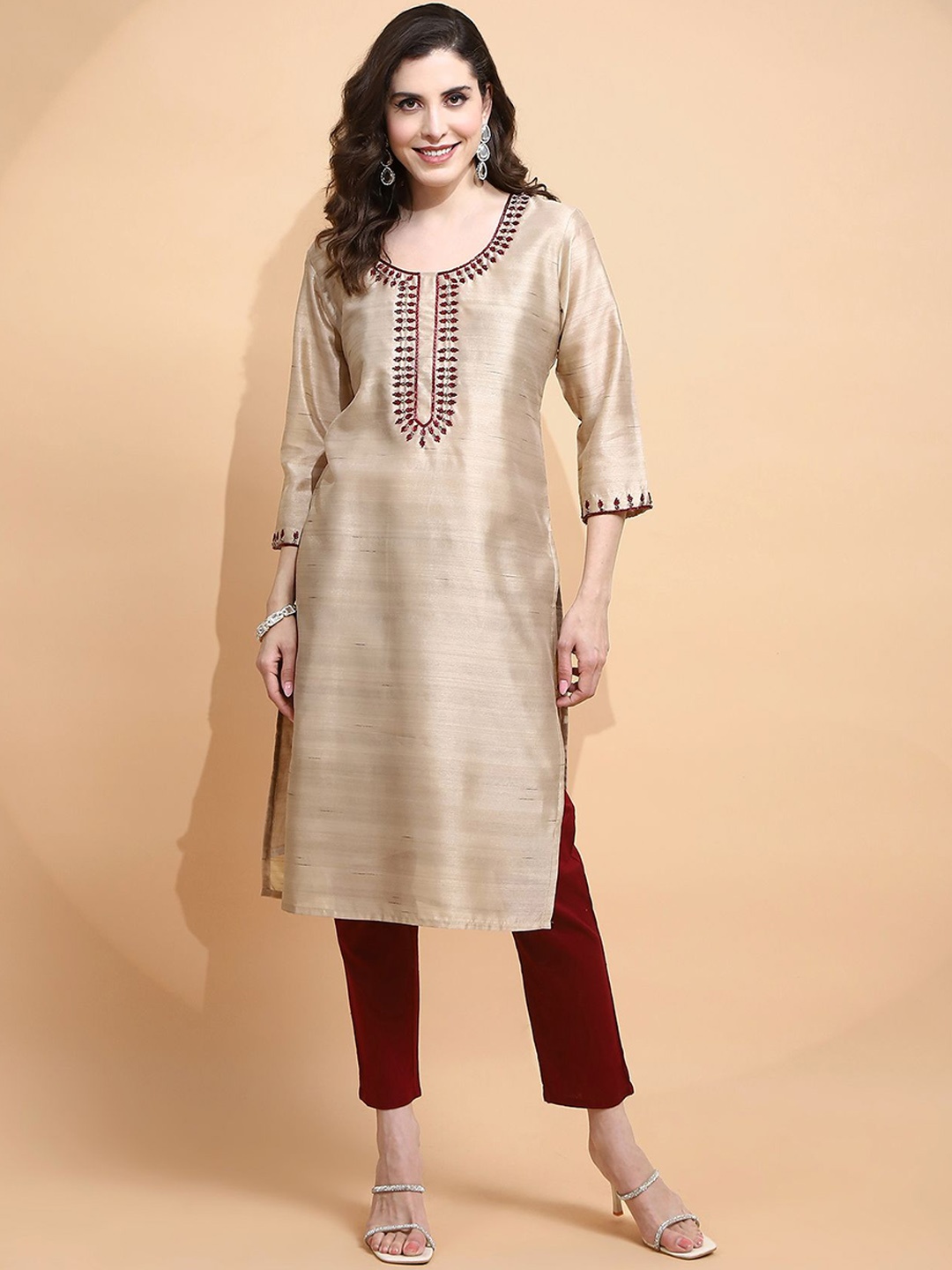 

Me&I Ethnic Motifs Beaded And Stones Round Neck Straight Kurta, Gold