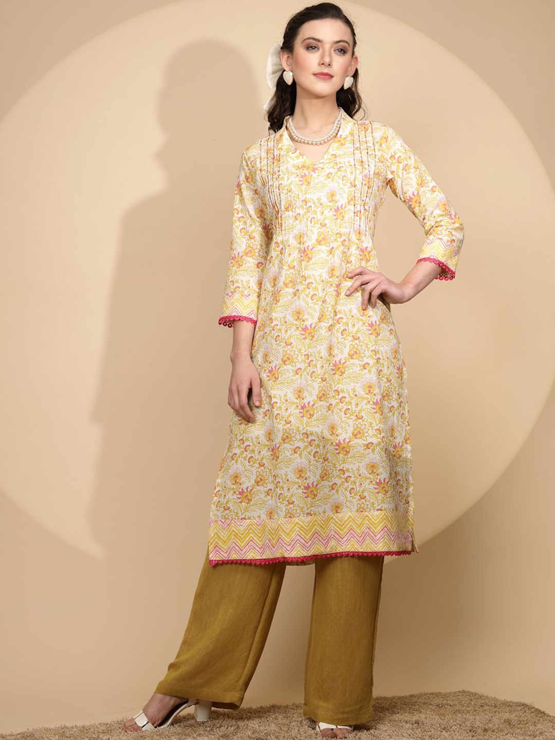 

Me&I Floral Printed V-Neck Sequinned Straight Kurta, Yellow