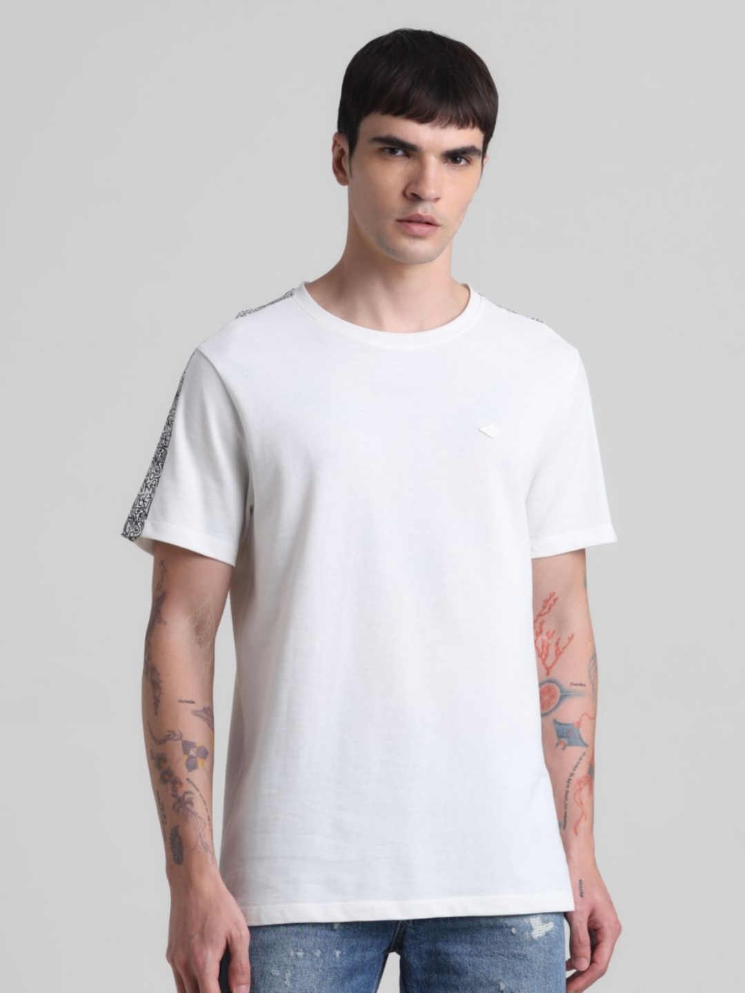 

Jack & Jones Men Solid Round Neck Cotton T-shirt, White