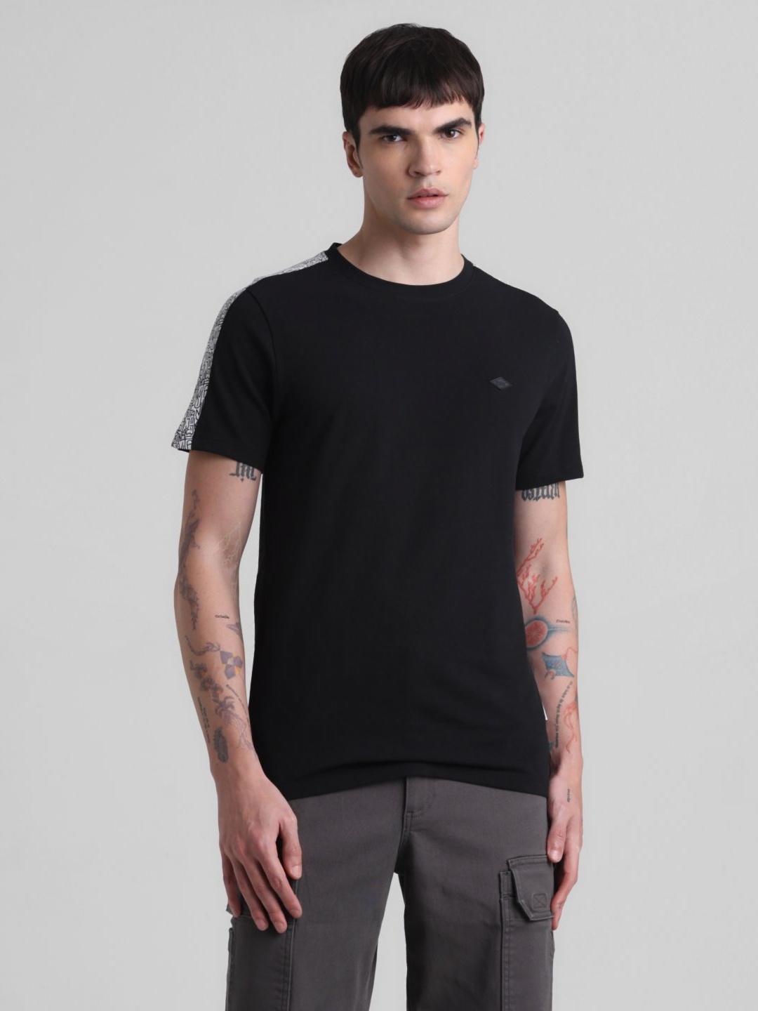 

Jack & Jones Men Solid Round Neck Cotton T-shirt, Black