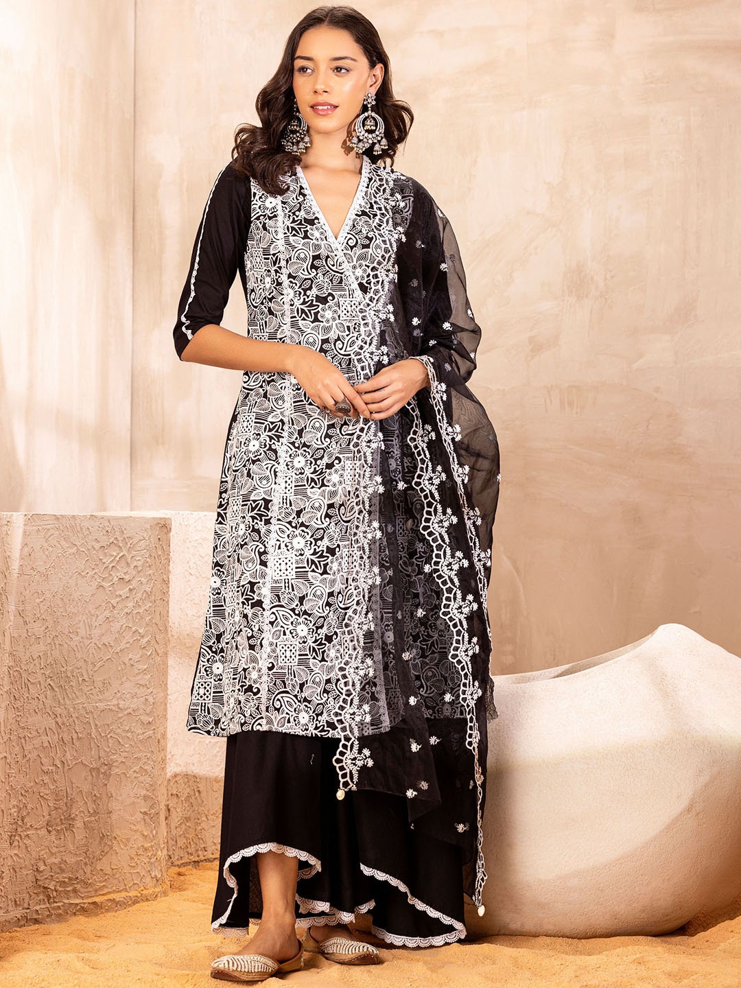 

SEW Floral Embroidered Panelled Pure Cotton Kurta With Palazzos & Dupatta, Black