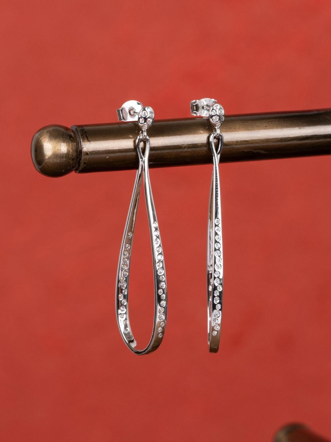 

GLYTERS Silver Cubic Zirconia Studded Contemporary Drop Earrings
