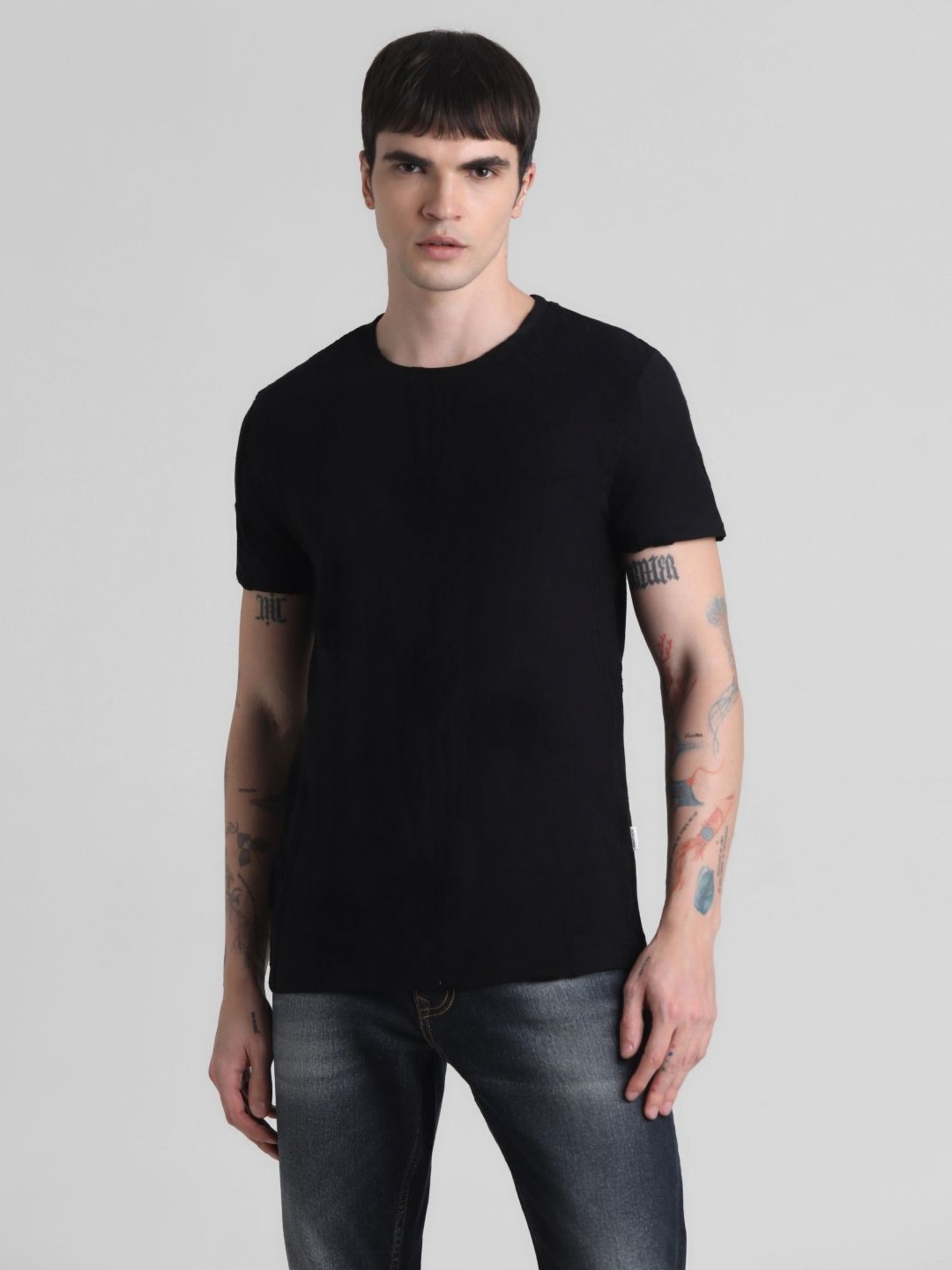 

Jack & Jones Men JJDI OMEGA Solid Round Neck Cotton T-shirt, Black
