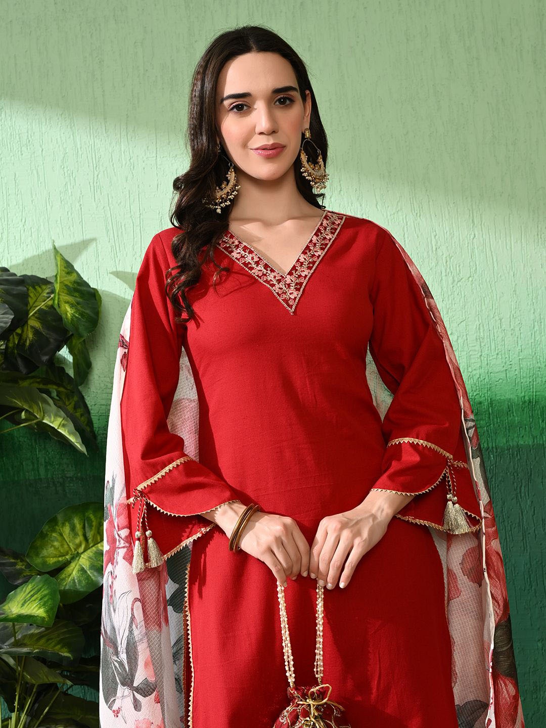 

Sangria Floral Yoke Design Zari Work V-Neck Straight Kurta & Trouser With Dupatta, Red