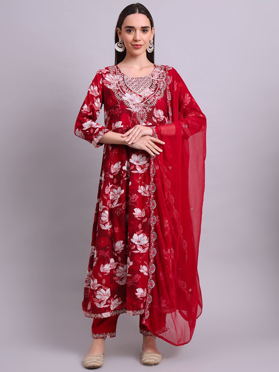 

aayusika Floral Printed Thread Work Pure Cotton Straight Kurta With Trousers & Dupatta, Maroon