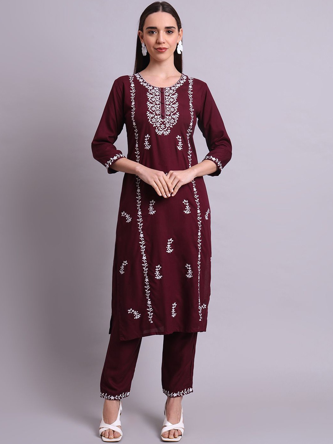 

aayusika Ethnic Motifs Embroidered Pure Cotton Straight Kurta With Trousers, Purple