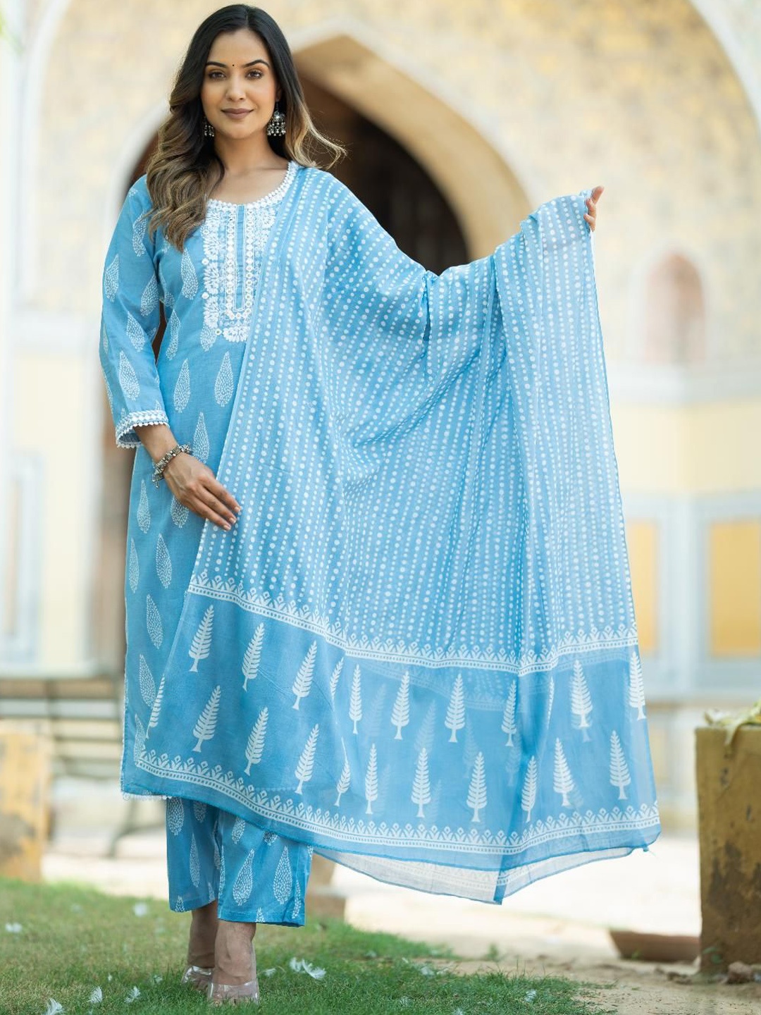 

Moda Rapido Blue Floral Printed Pure Cotton Straight Kurta With Palazzos & Dupatta