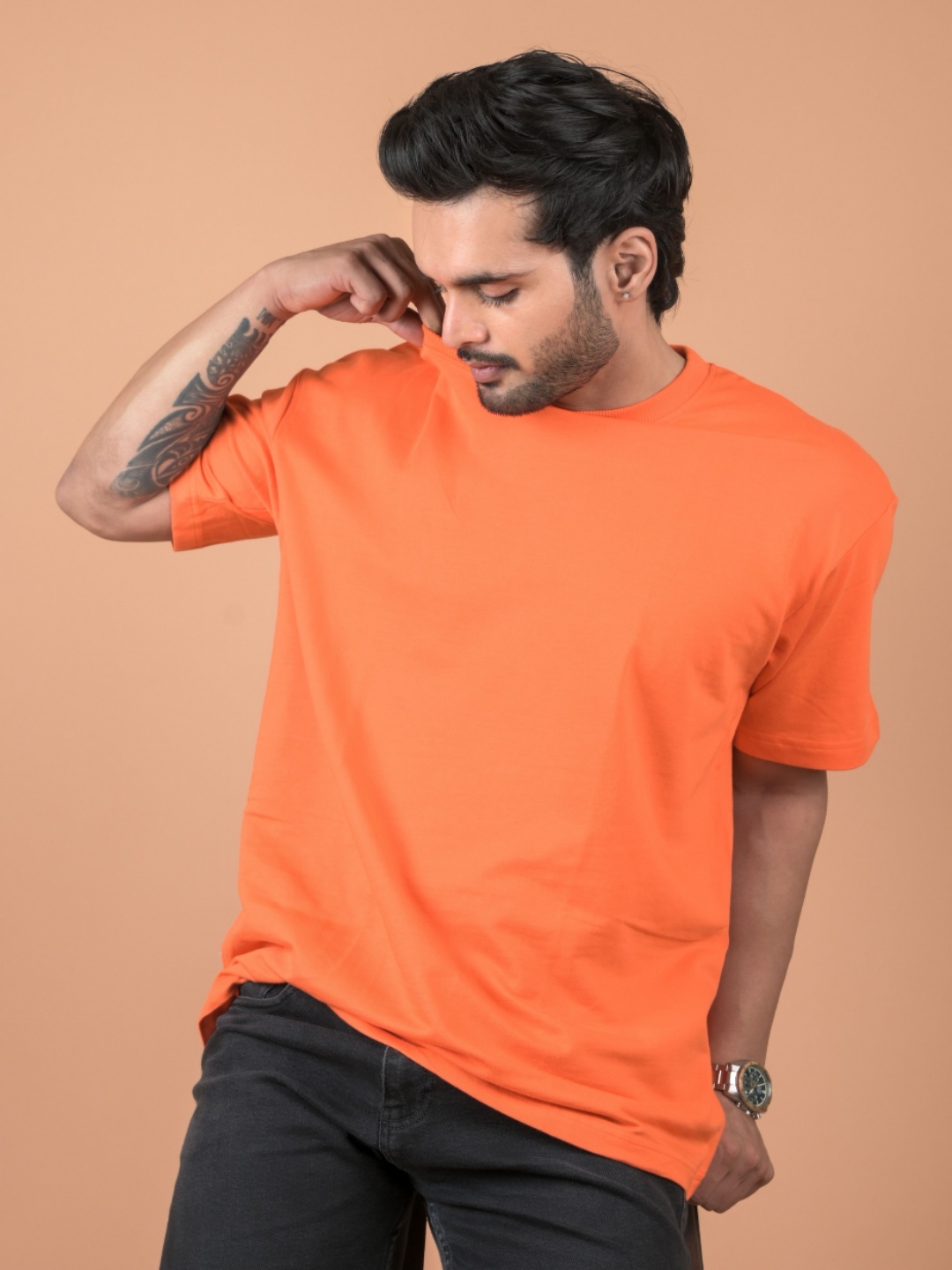 

INDIAN THREADS Men Solid Round Neck Pure Cotton Oversized T-shirt, Orange