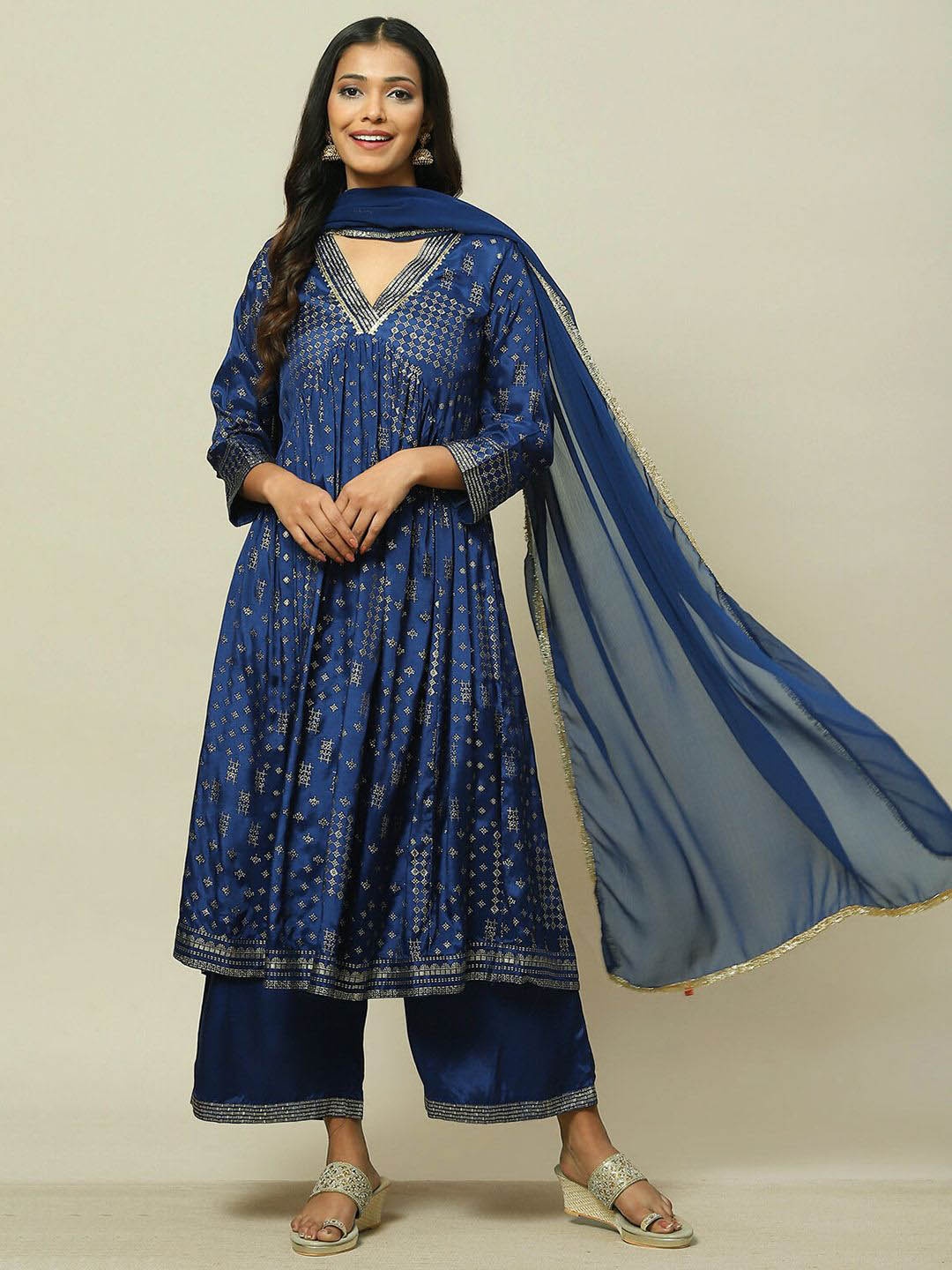 

Rangriti Floral Printed Empire sequinned Kurta With Palazzos & Dupatta, Blue