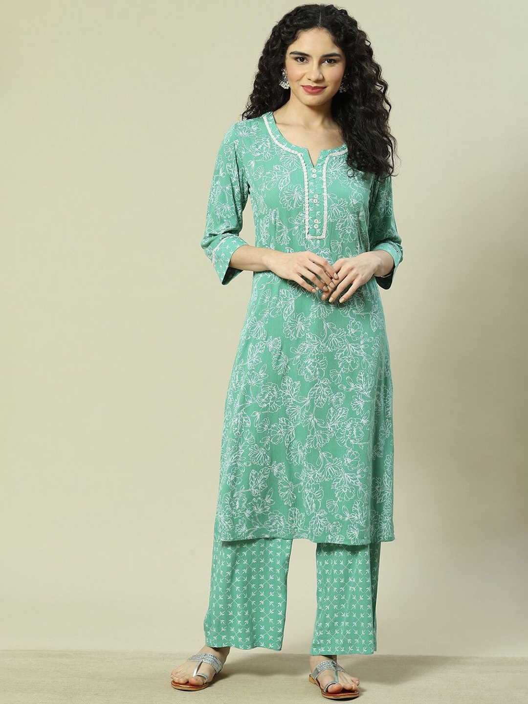

Rangriti Floral Printed Straight Kurta With Palazzos, Green