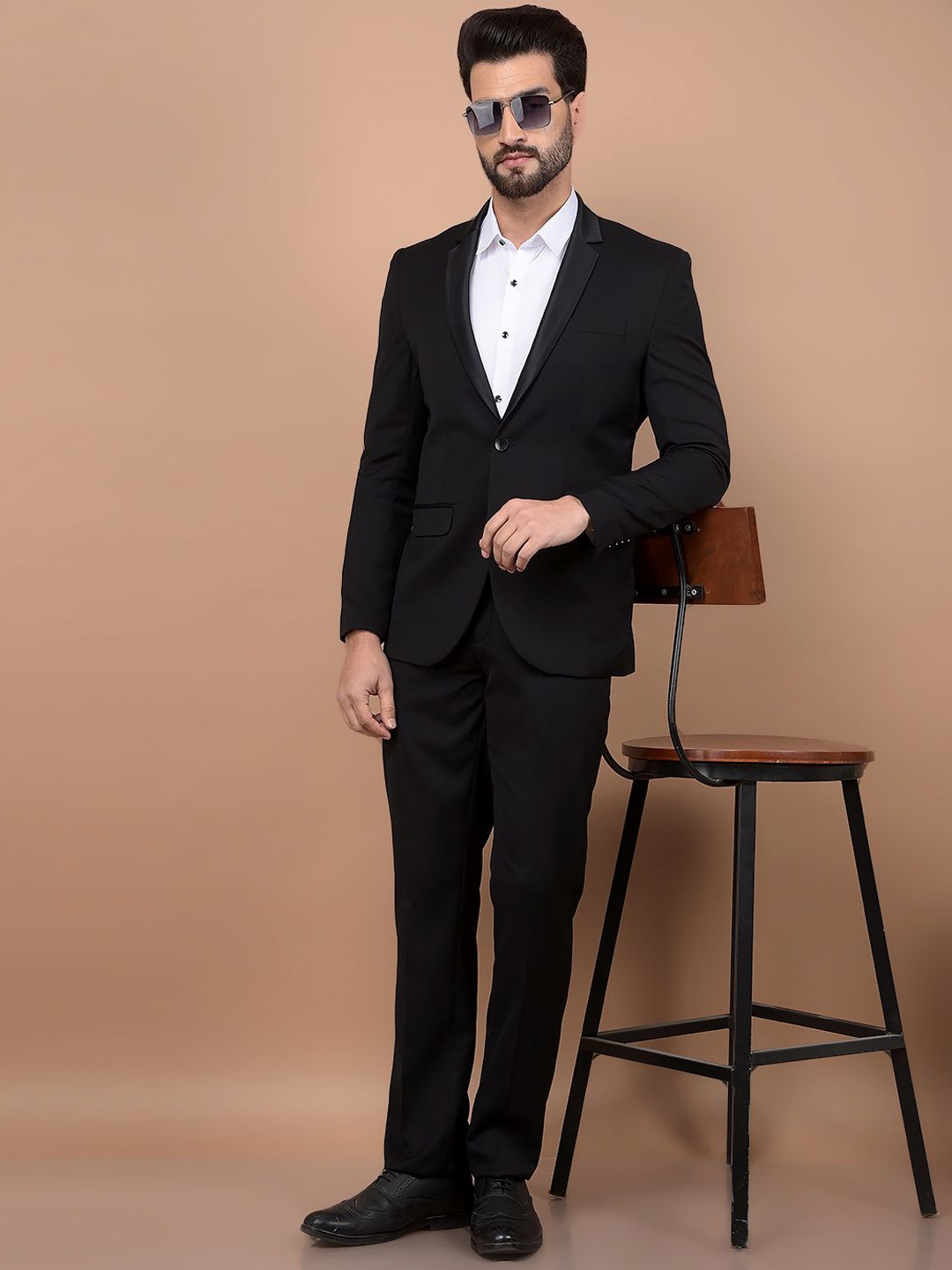 

Crimsoune Club Notched Lapel Single-Breasted Two-Piece Suit, Black