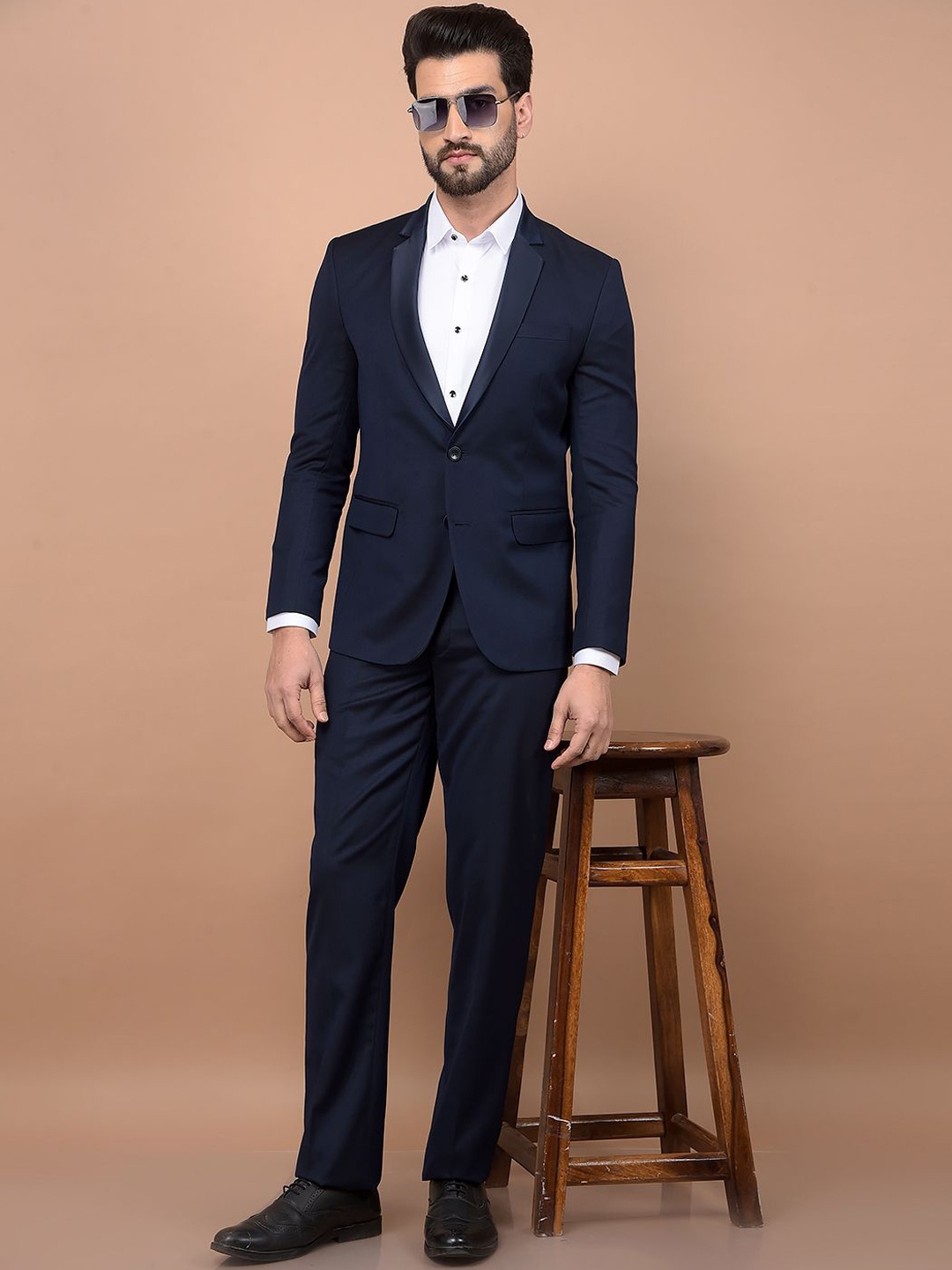 

Crimsoune Club 2-Pc Notched Lapel Single Breasted Suit, Navy blue