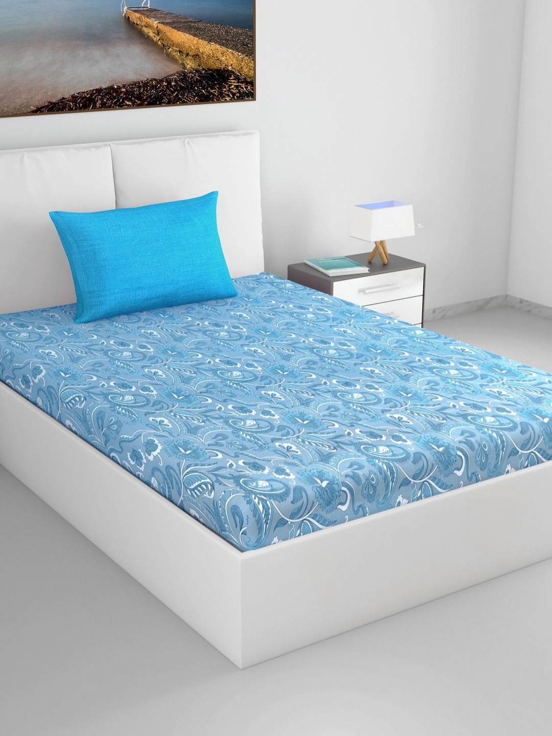 

Divine Casa Trident Blue And White Pure Cotton 144 TC Single Bedsheet Set 2.23 m x 1.45 m