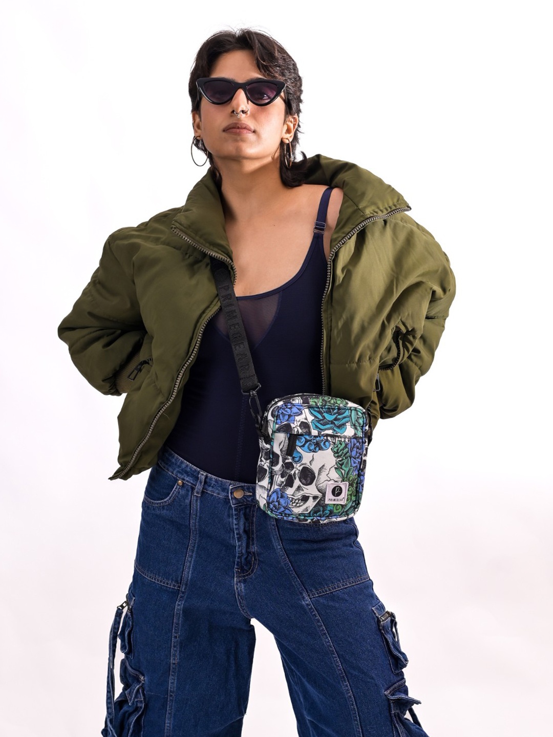

Primegear Unisex Floral Printed Crossbody Sling Bag, White