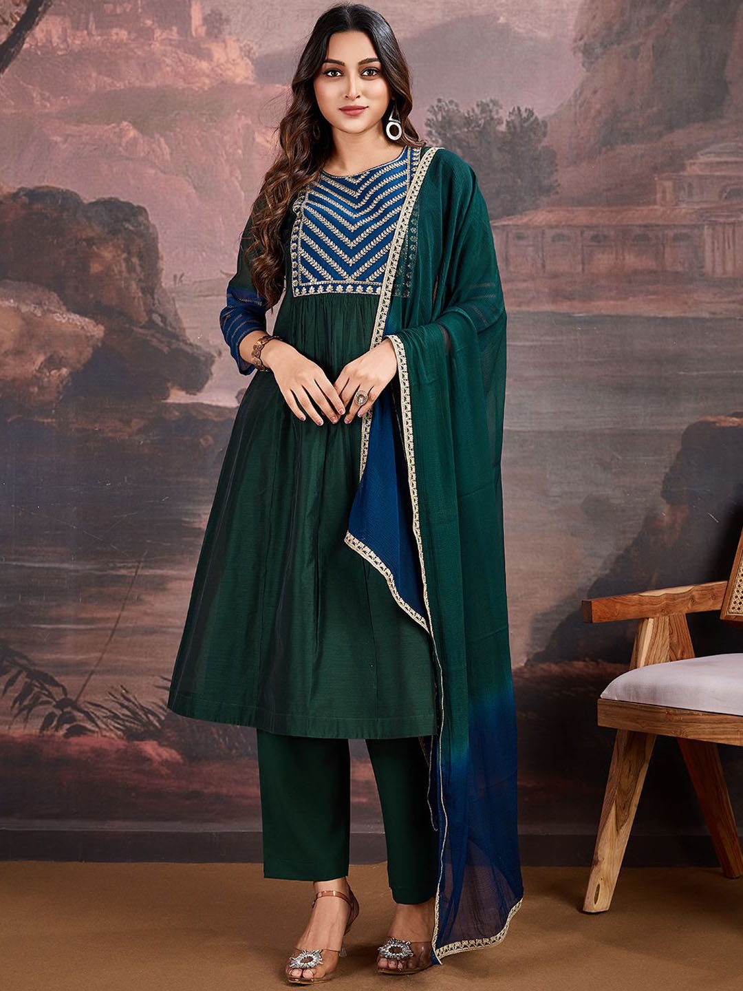 

House of Pataudi Floral Yoke Design Sequinned A-Line Kurta & Trousers With Dupatta, Green