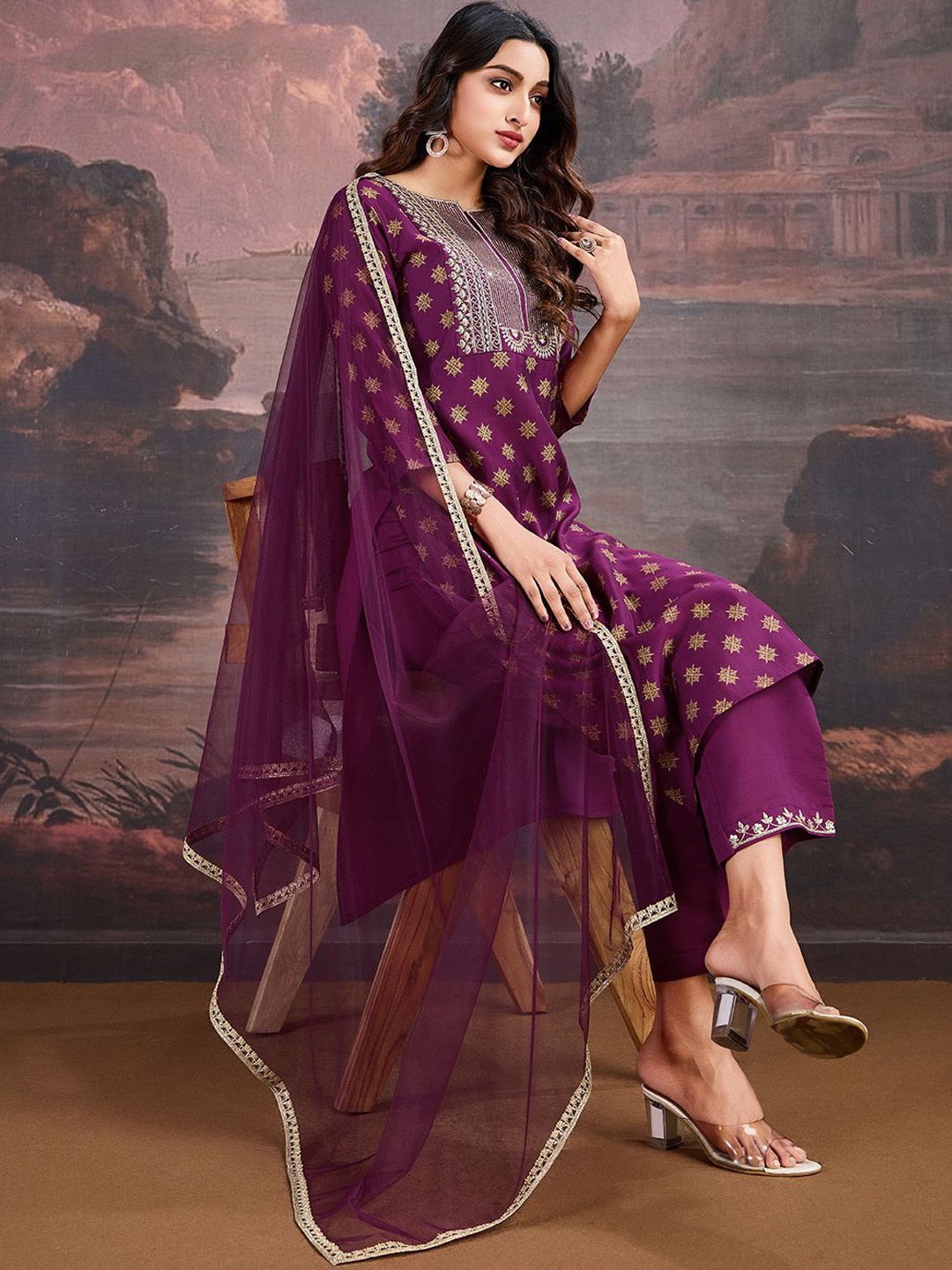 

House of Pataudi Floral Printed Sequinned Straight Kurta & Trouser With Dupatta, Purple