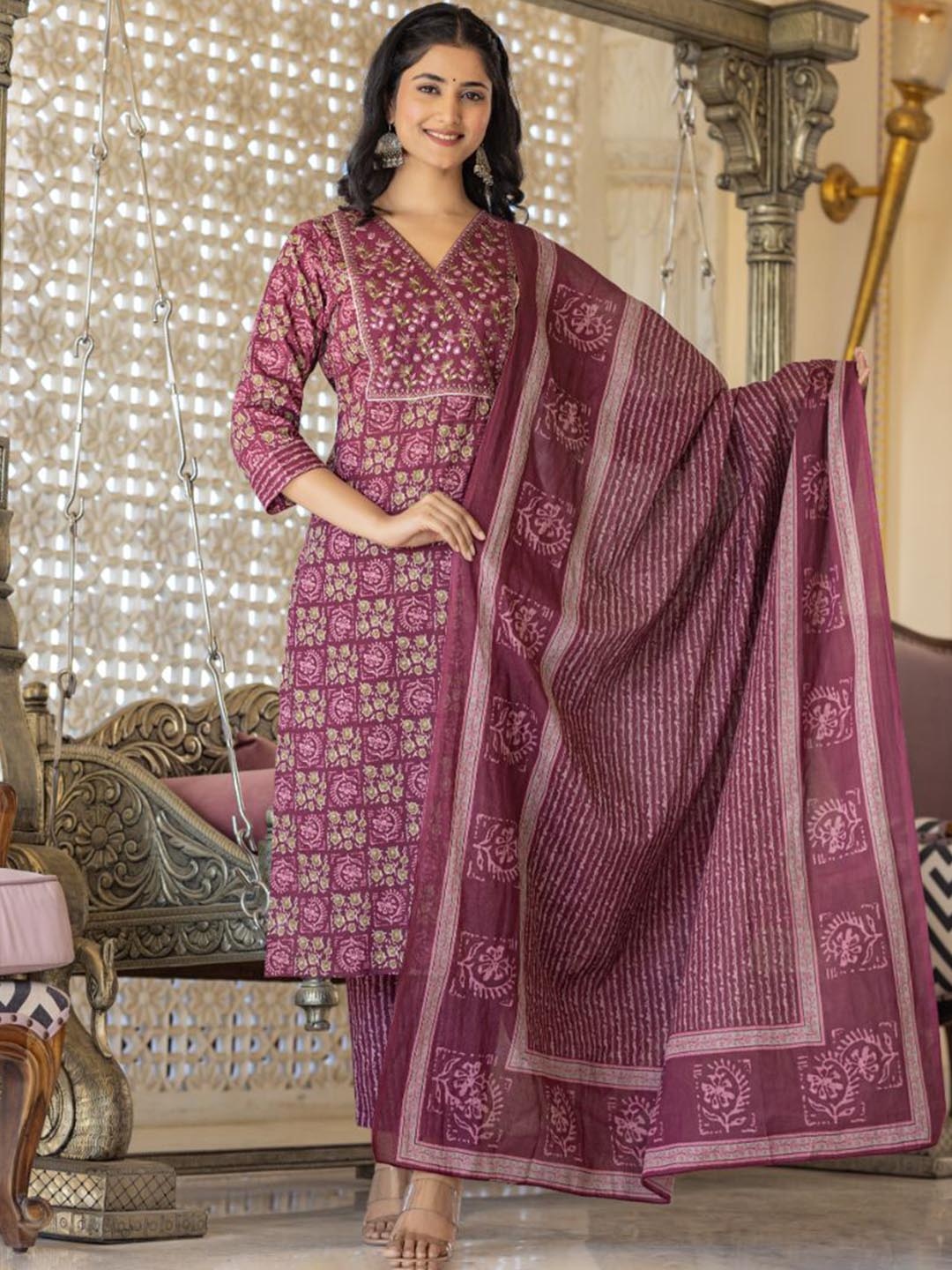

AARDRAA Floral Printed Pure Cotton Straight Kurta With Trousers & Dupatta, Purple