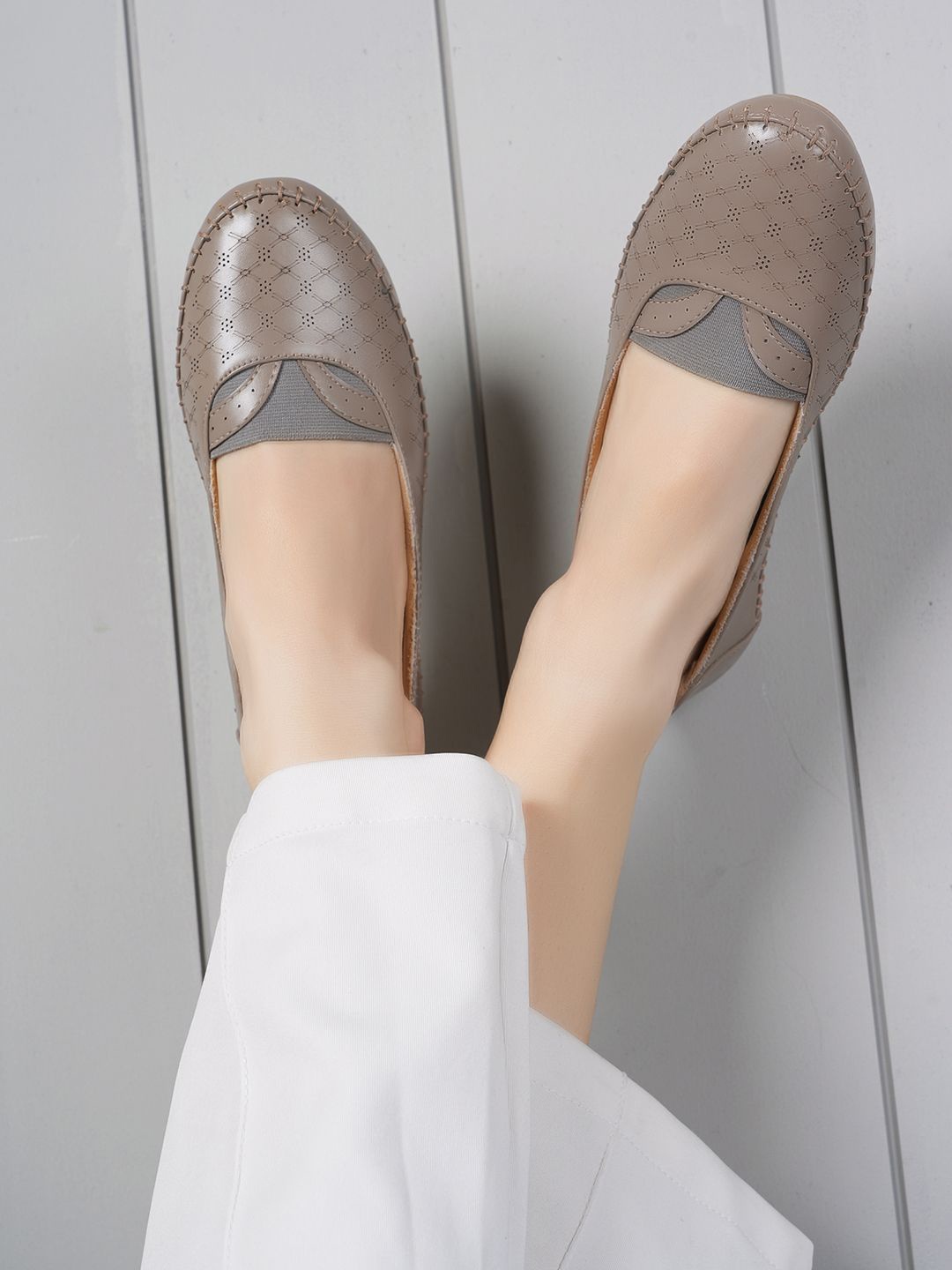 

The Roadster Lifestyle Co Women Ballerinas Flats, Grey