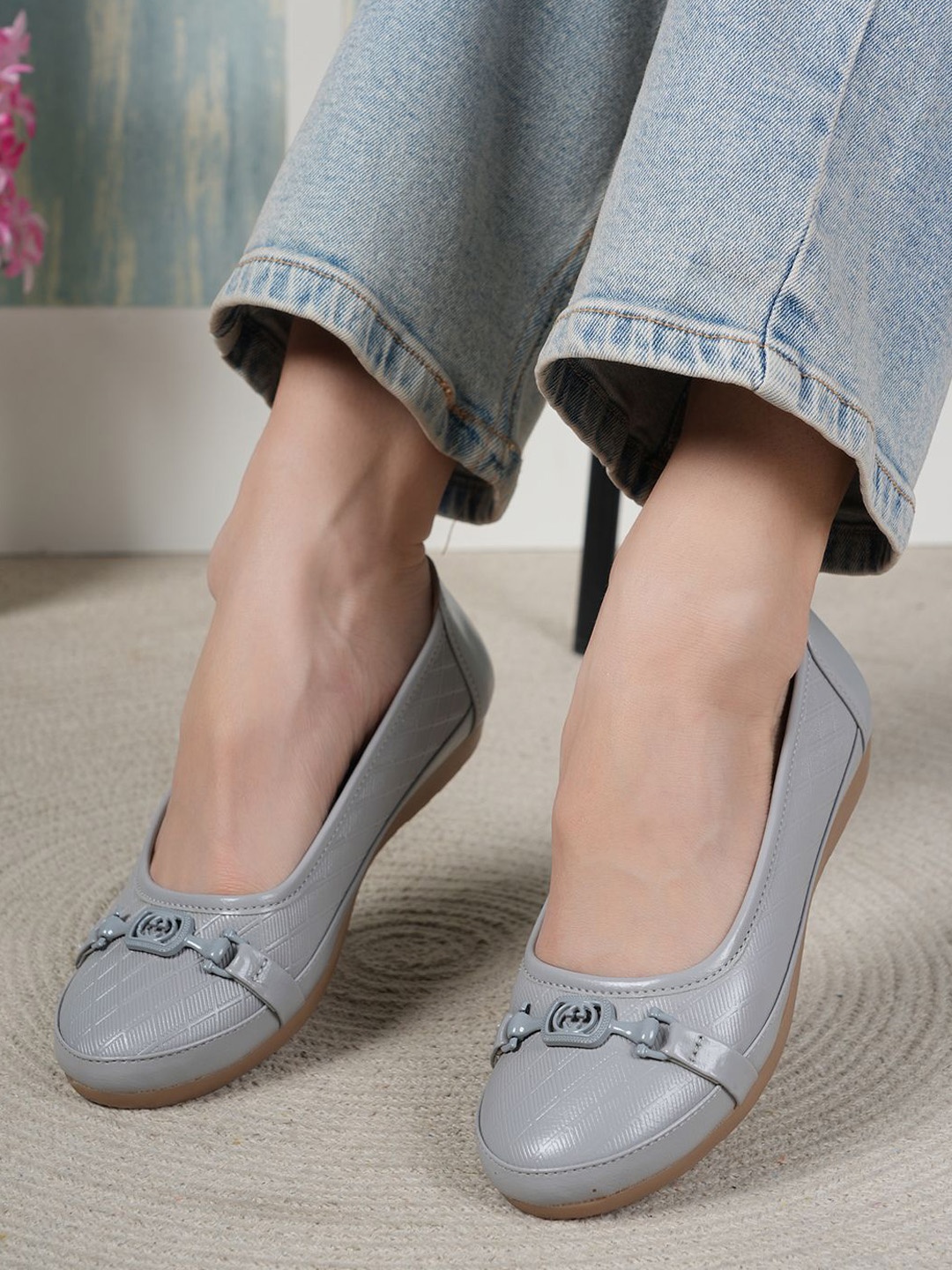 

The Roadster Lifestyle Co Women Casual Shoes, Grey