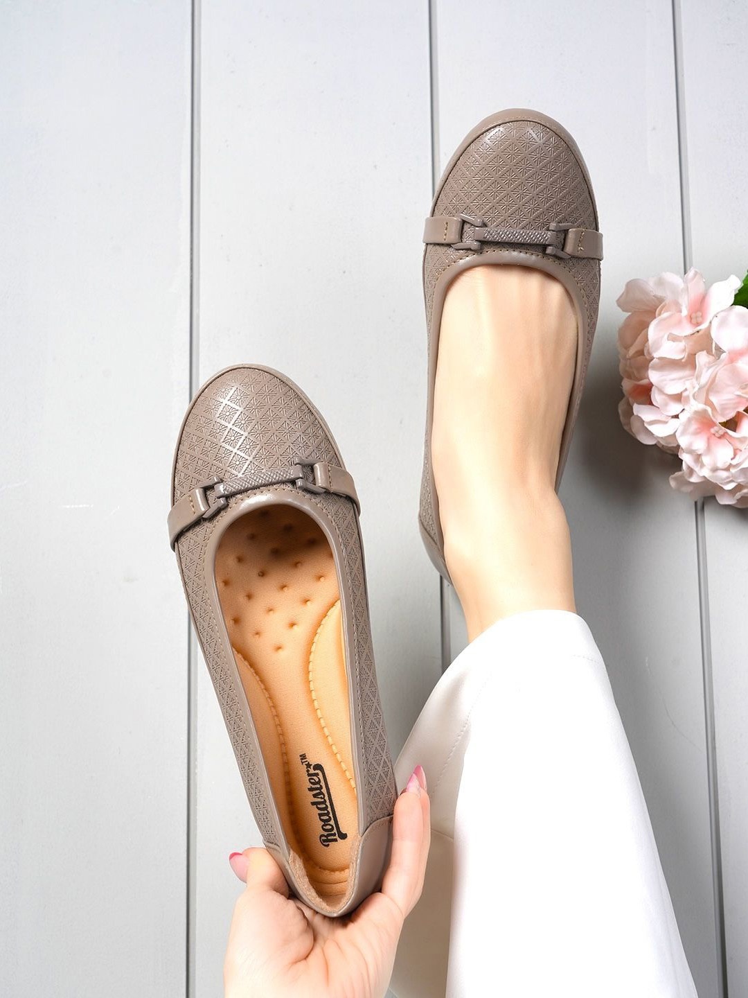 

The Roadster Lifestyle Co Women Ballerinas Flats, Grey