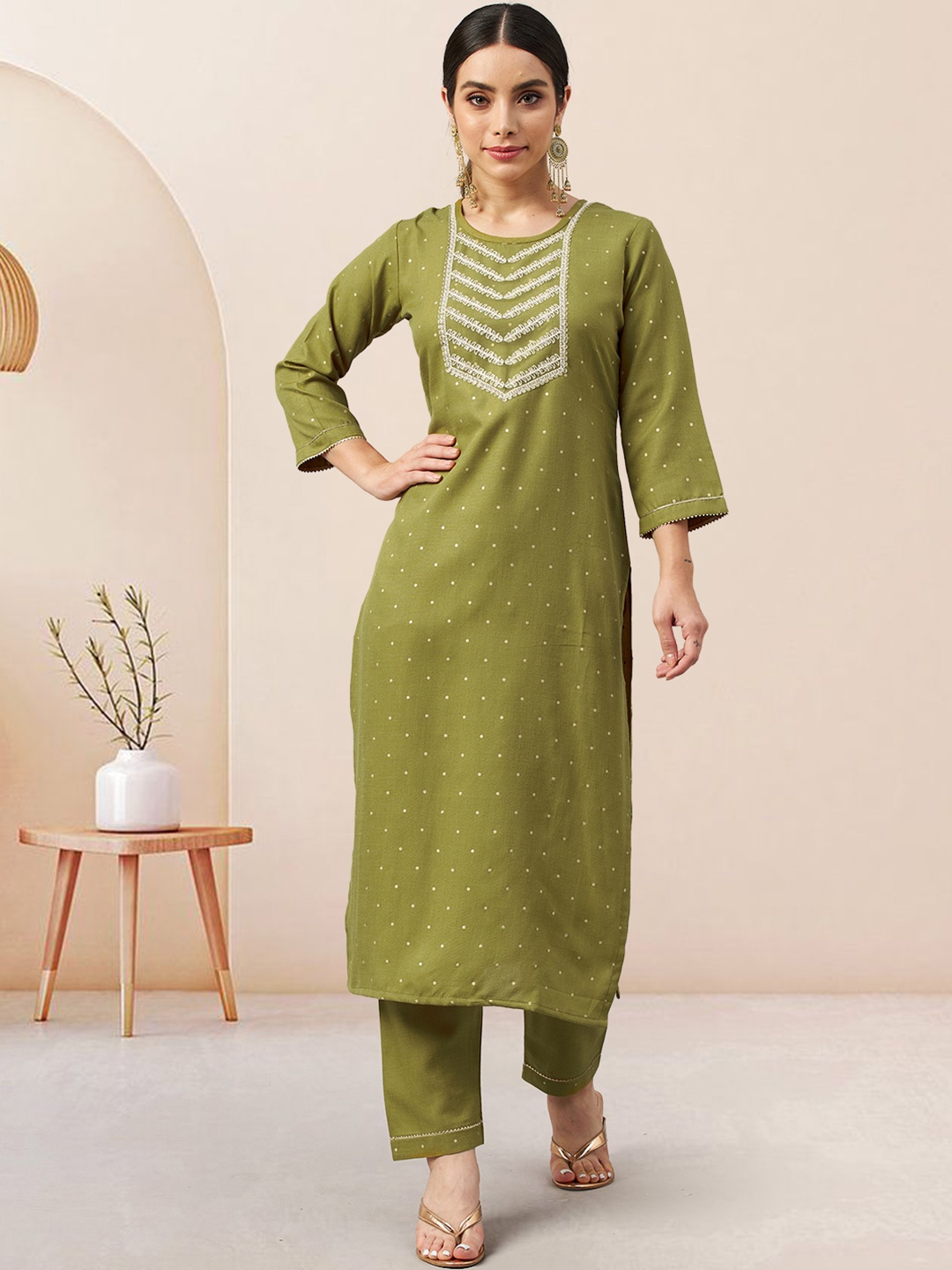 

SheWill Green Polka Dots Printed Round Neck Thread Work Kurta With Trousers, Lime green