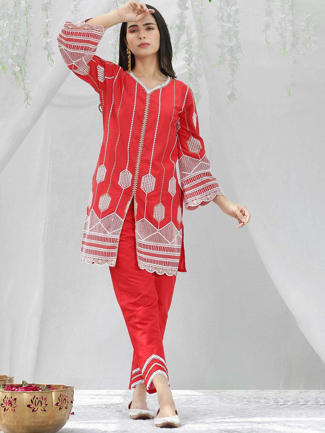 

SEW Floral Embroidered Thread Work V-Neck Pure Cotton Straight Kurta With Trousers, Red
