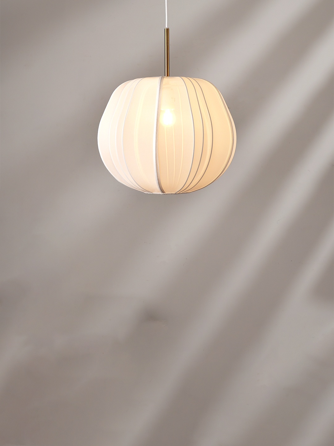

FIG Luxe Collection Berlin Pendant Lamp, Off white