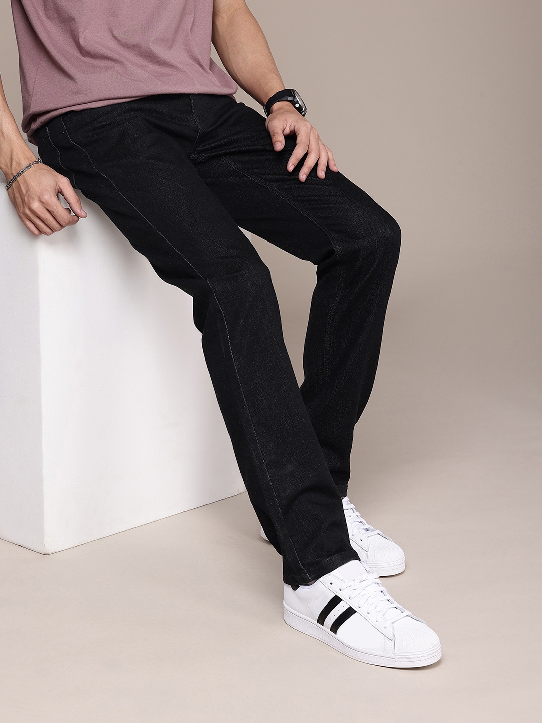 

The Roadster Life Co. Men Slim Fit Stretchable Jeans, Black