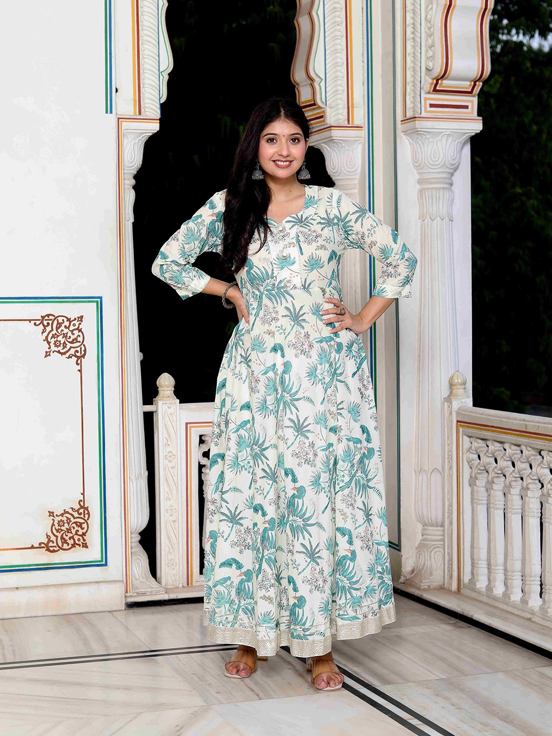 

Doriyaan Floral Printed Sweetheart Neck Anarkali Pure Cotton Kurta, Green