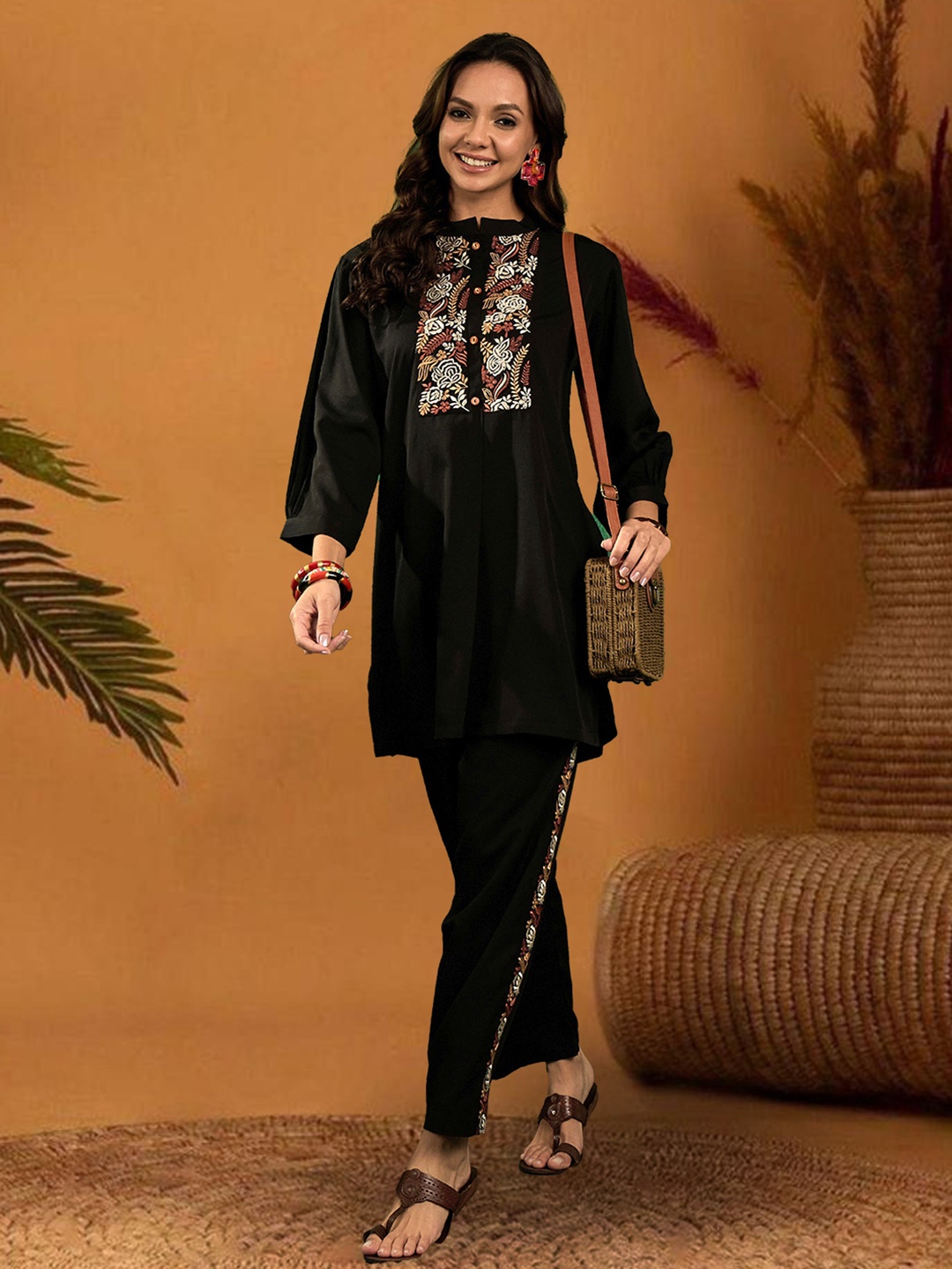 

SheWill Embroidered Mandarin Collar Tunic With Trouser, Black