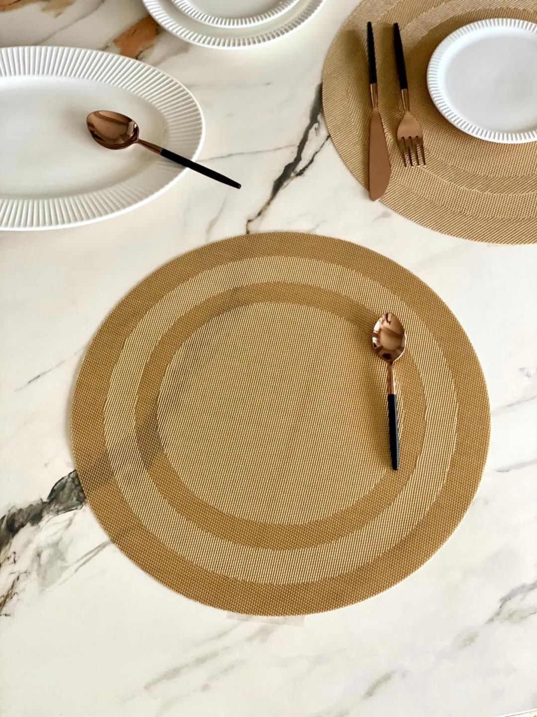 

Mason Home Gold-Toned 6 Pieces Textured Heat Resistant Circular Table Mats