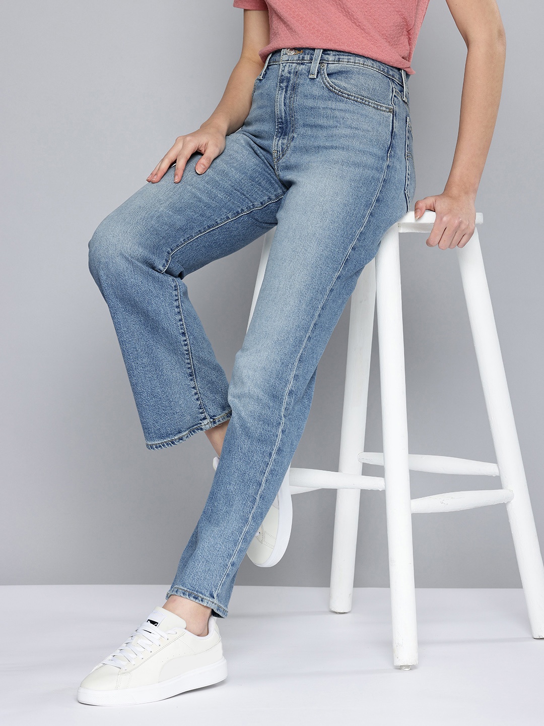 

Levis Women Bootcut Light Fade Stretchable Jeans, Blue