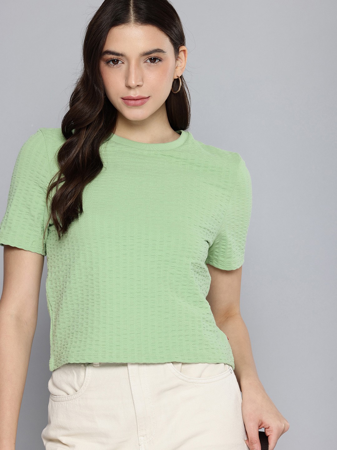 

Levis Self Design Textured Casual T-shirt, Green