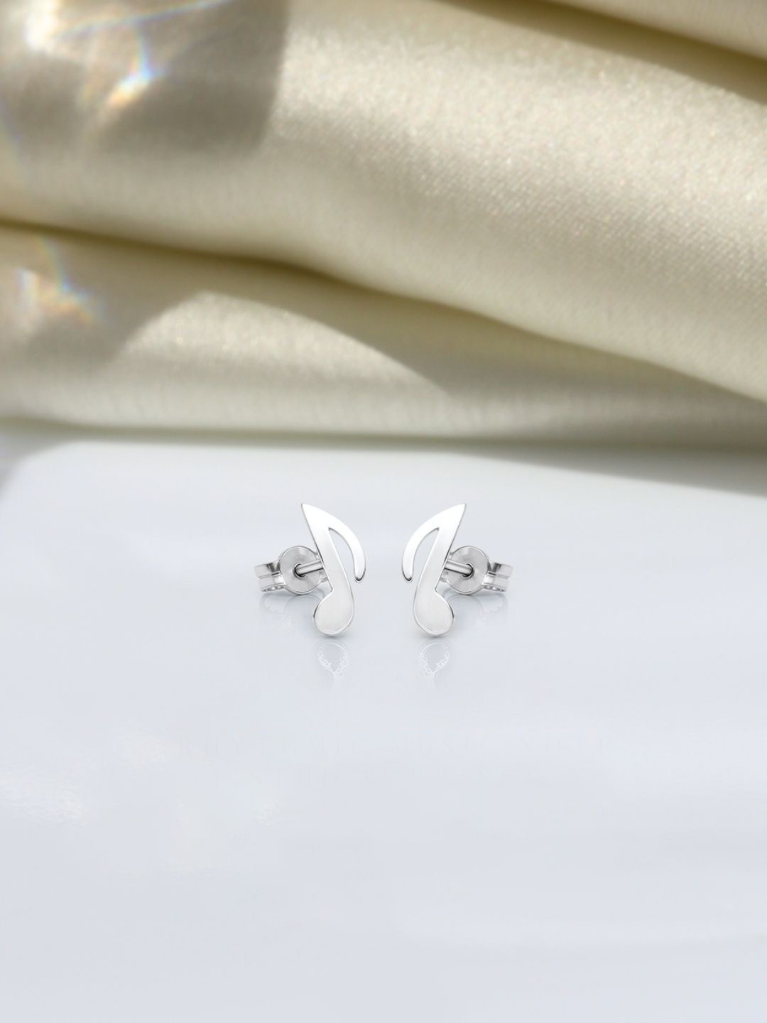 

HighSpark 925 Sterling Silver Contemporary Shaped Studs