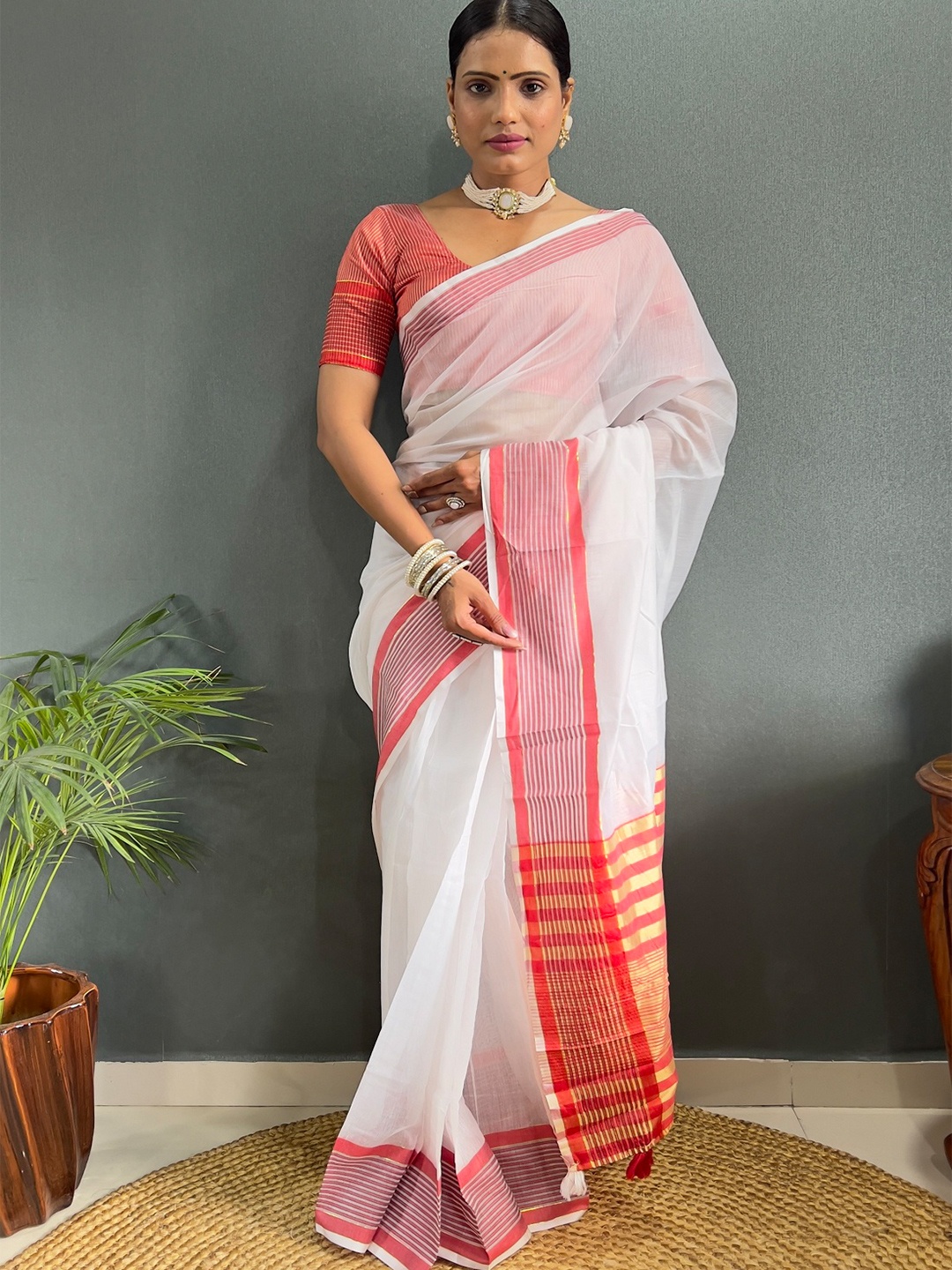 

A TO Z CART Woven Design Silk Cotton Saree, Red