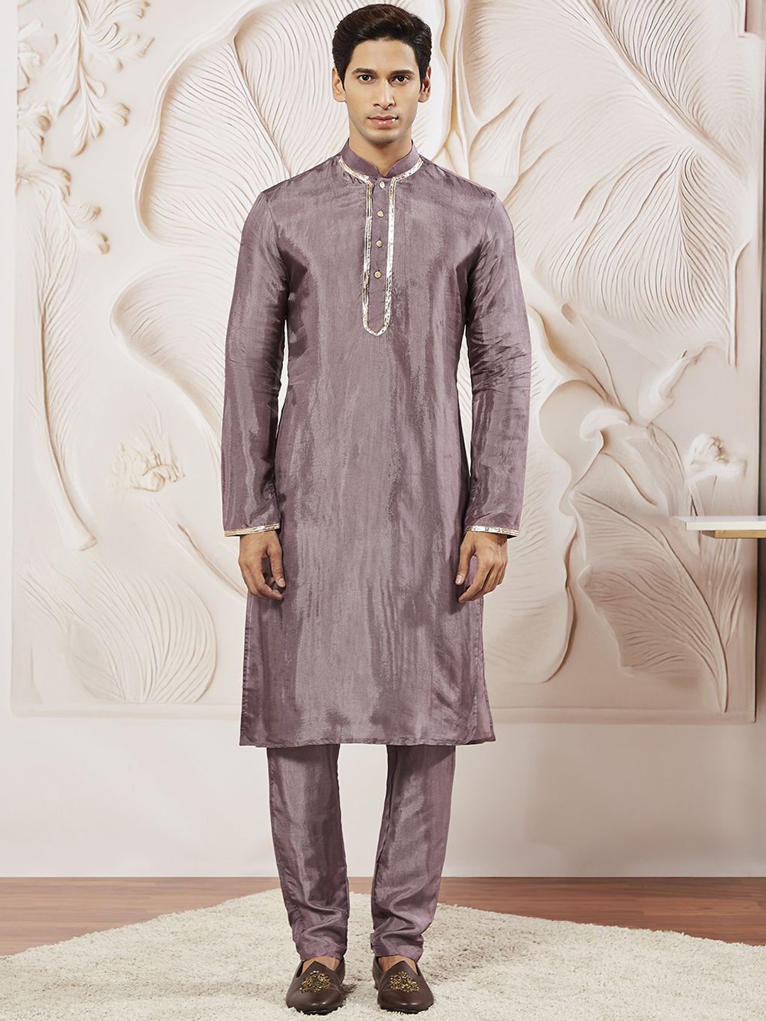 

VASTRAMAY Gotta Patti Mandarin Collar Straight Kurta with Pyjamas, Lavender