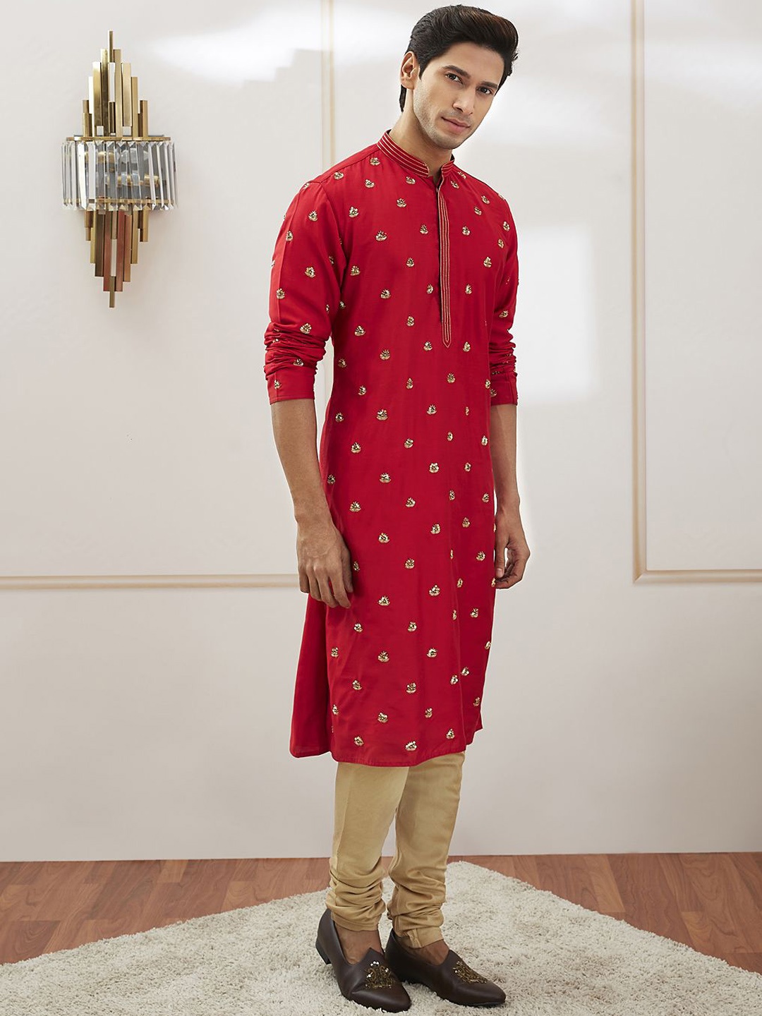 

VASTRAMAY Floral Embroidered Sequinned Mandarin Collar Straight Kurta with Pyjama, Red