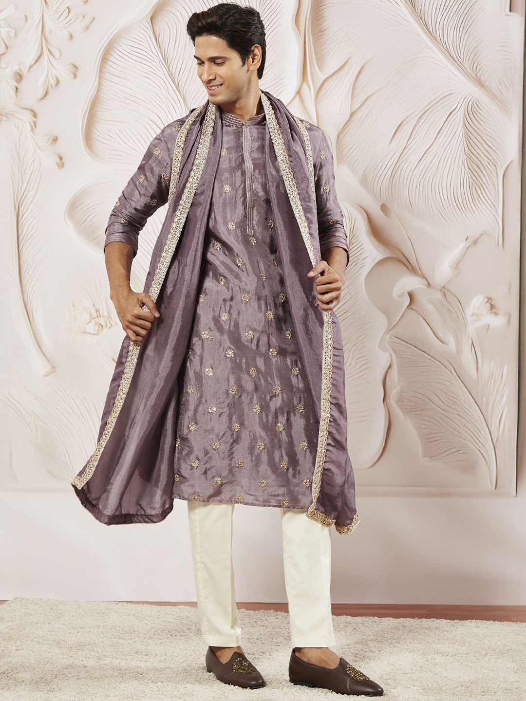 

VASTRAMAY Floral Embroidered Sequinned Straight Kurta with Pyjama & Dupatta, Lavender