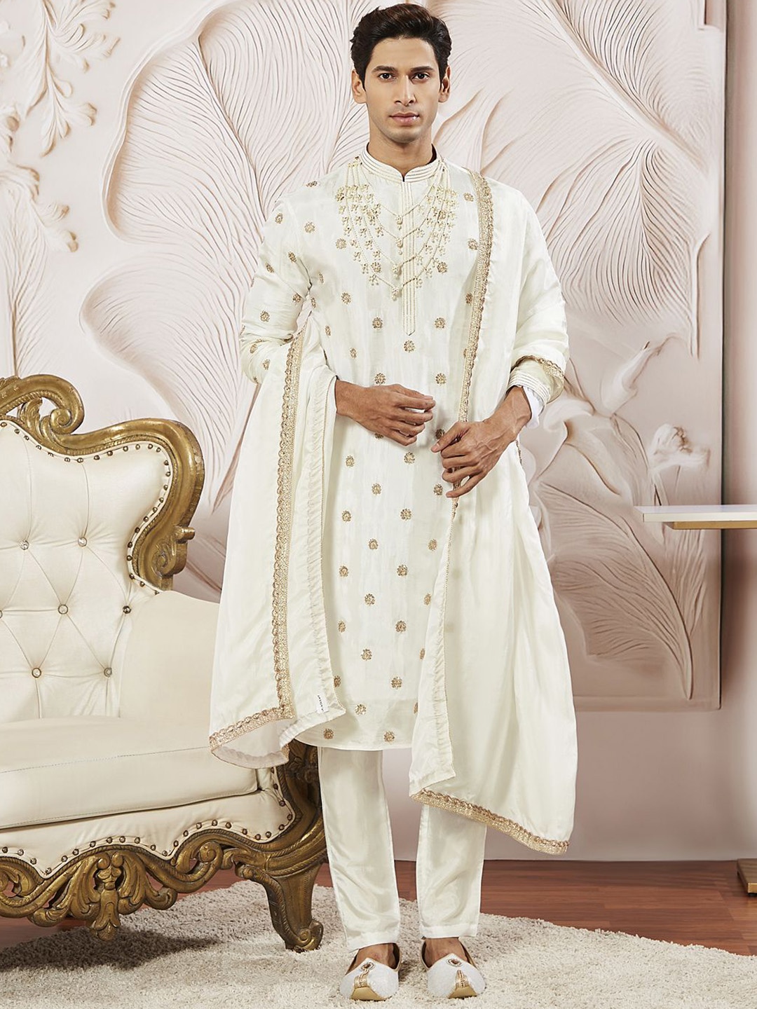

VASTRAMAY Floral Embroidered Sequinned Straight Kurta with Pyjama & Dupatta, White