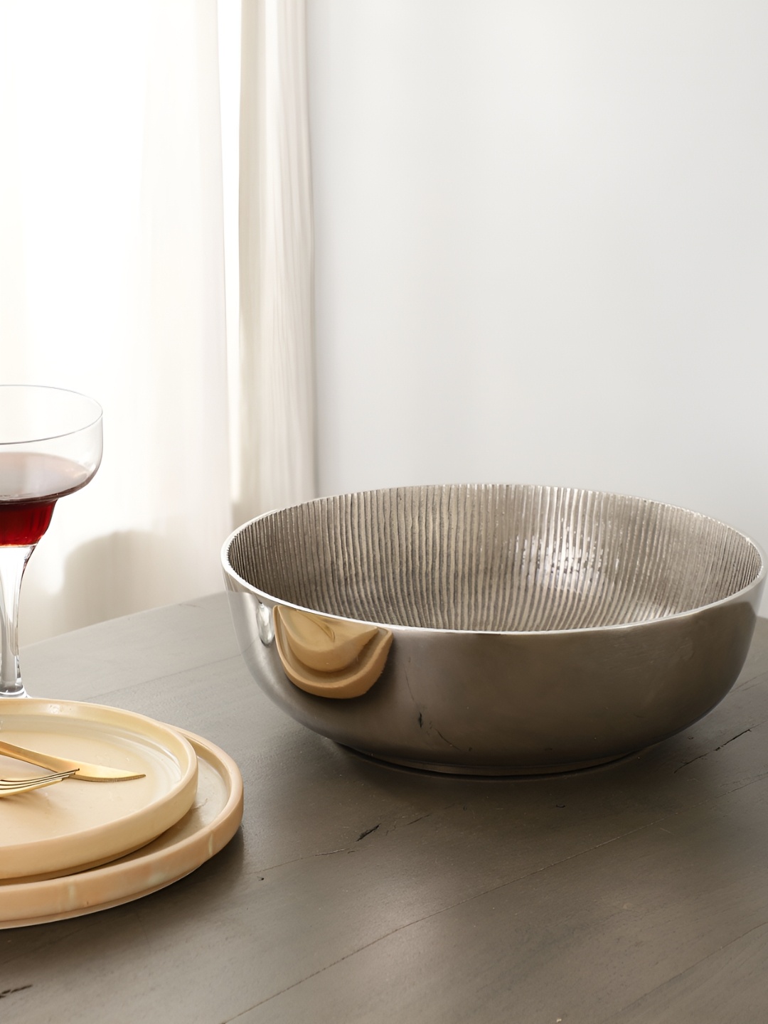 

Decor de Maison Silver Toned Accent Circular Serving Bowl