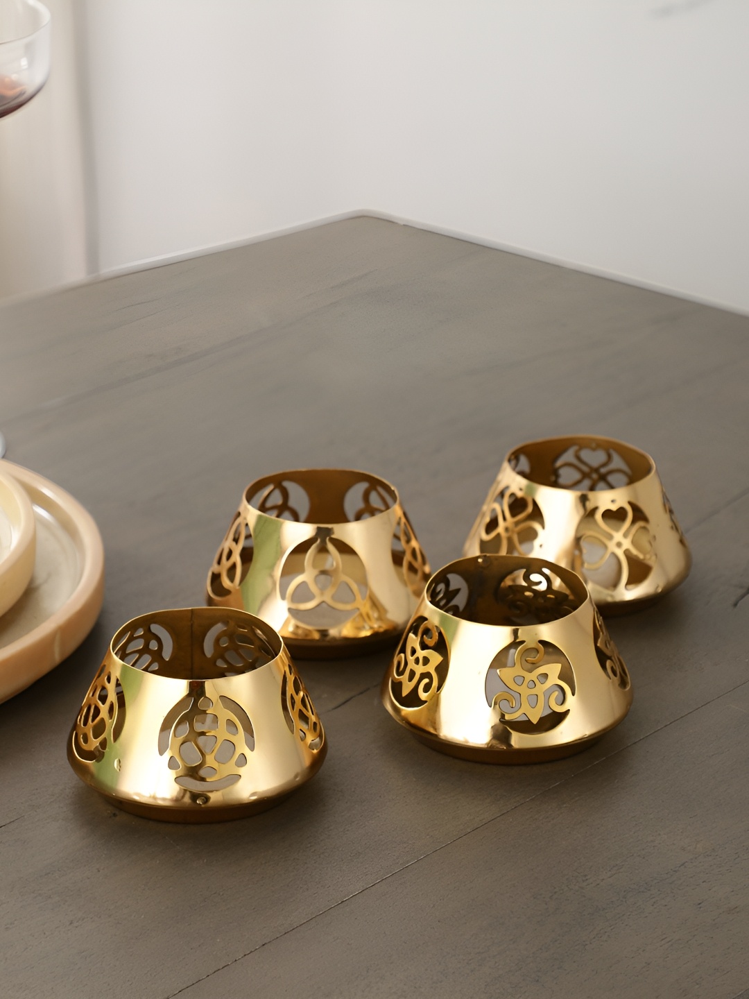 

Decor de Maison Gold-Toned 4 Pieces Candle Holders
