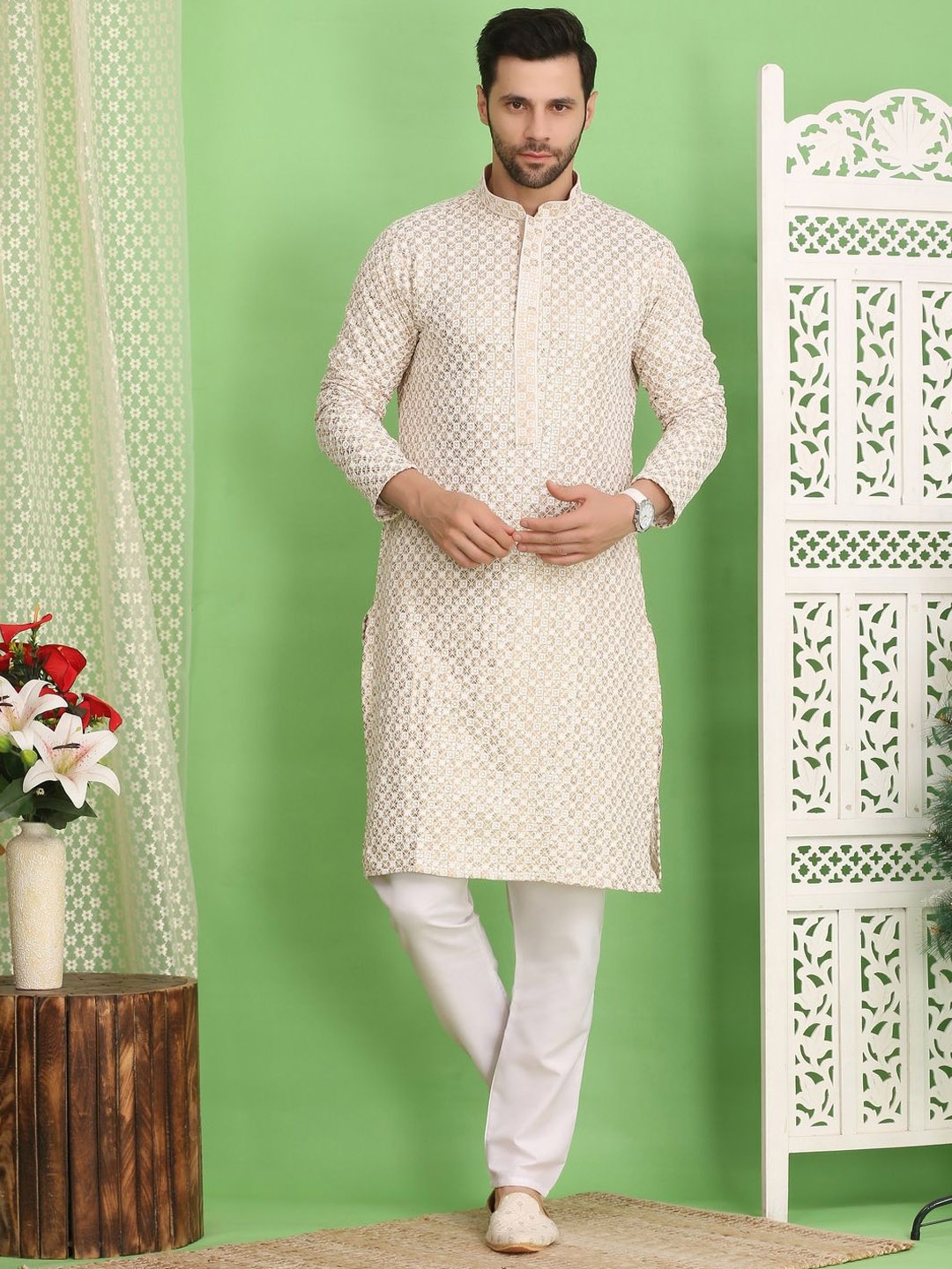 

Larwa Floral Embroidered Sequinned Mandarin Collar Pure Cotton Straight Kurta With Pyjamas, Beige