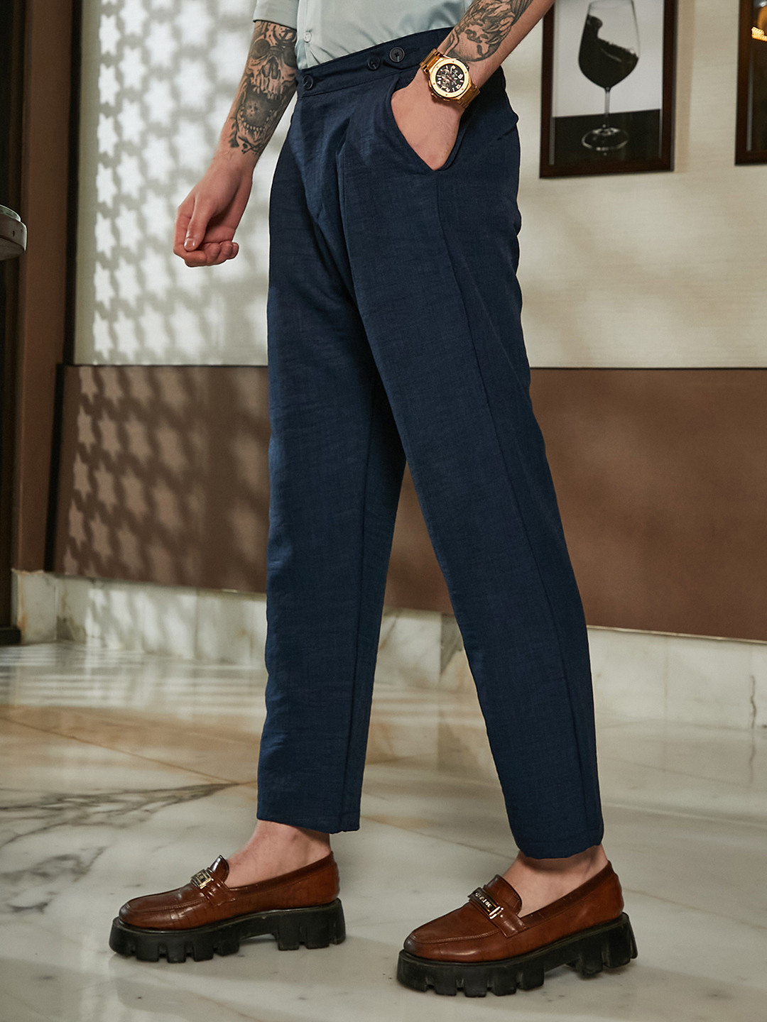 

Campus Sutra Men Comfort Pleated Trousers, Blue